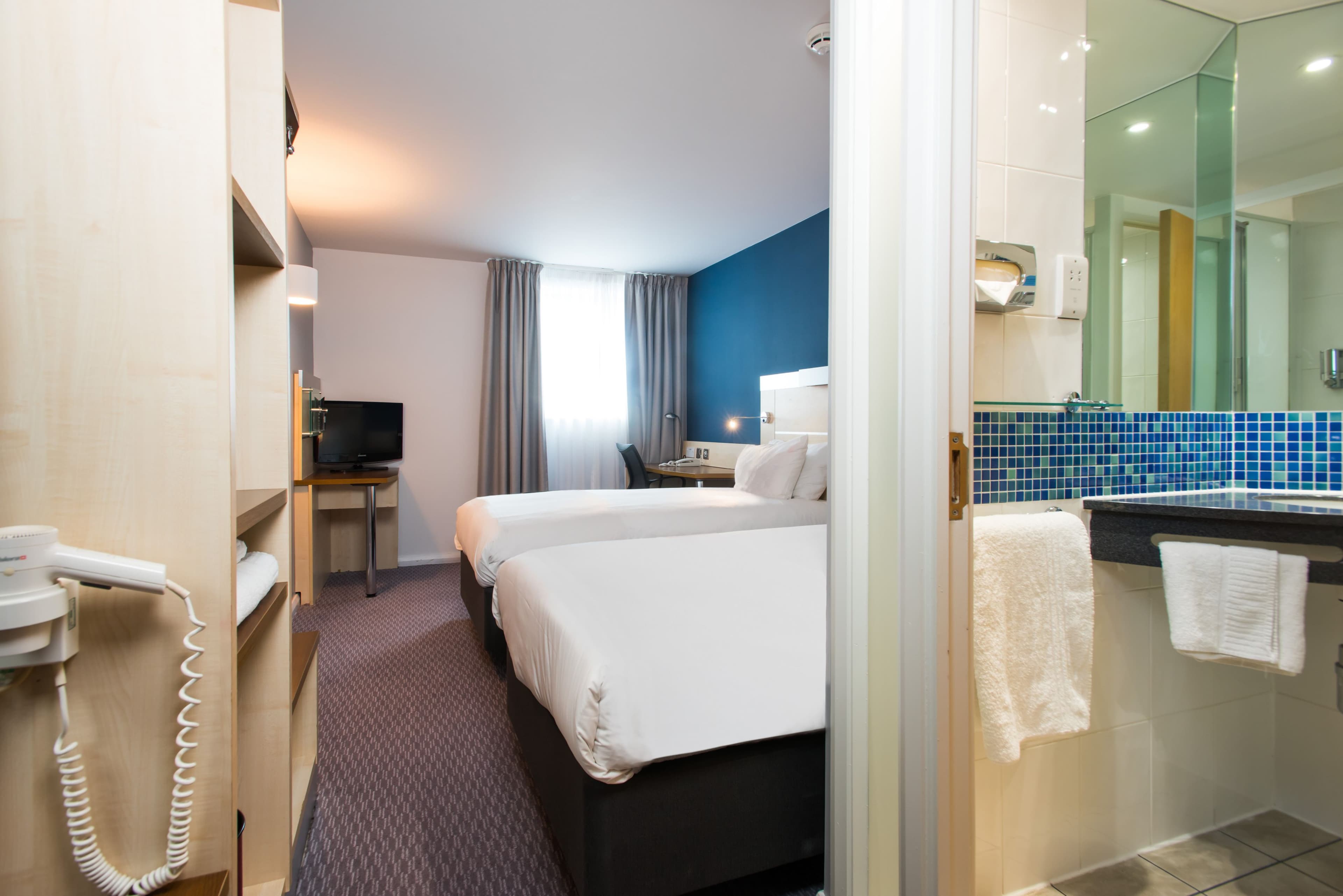Holiday Inn Express Swindon City Centre — 36