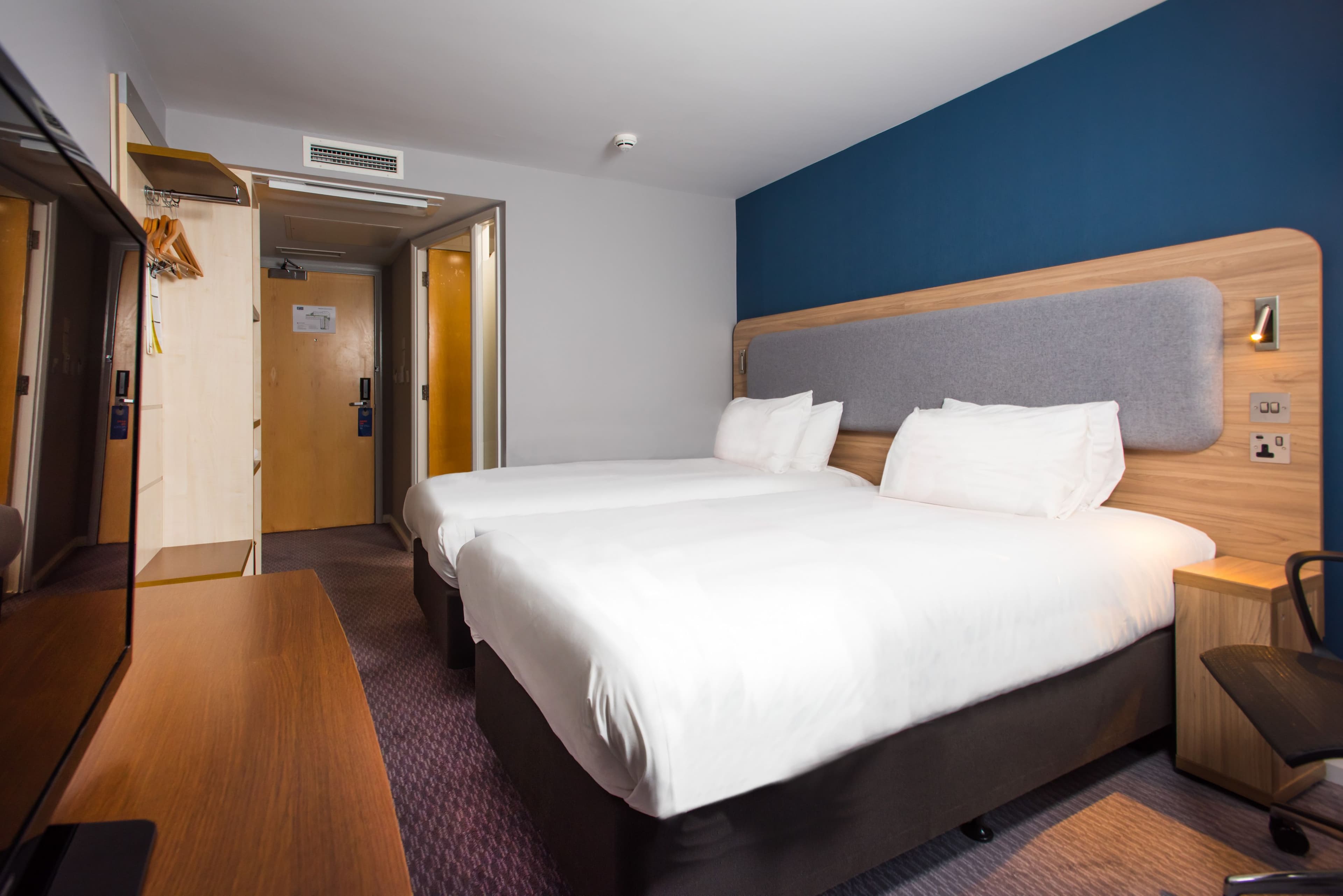 Holiday Inn Express Swindon City Centre — 37
