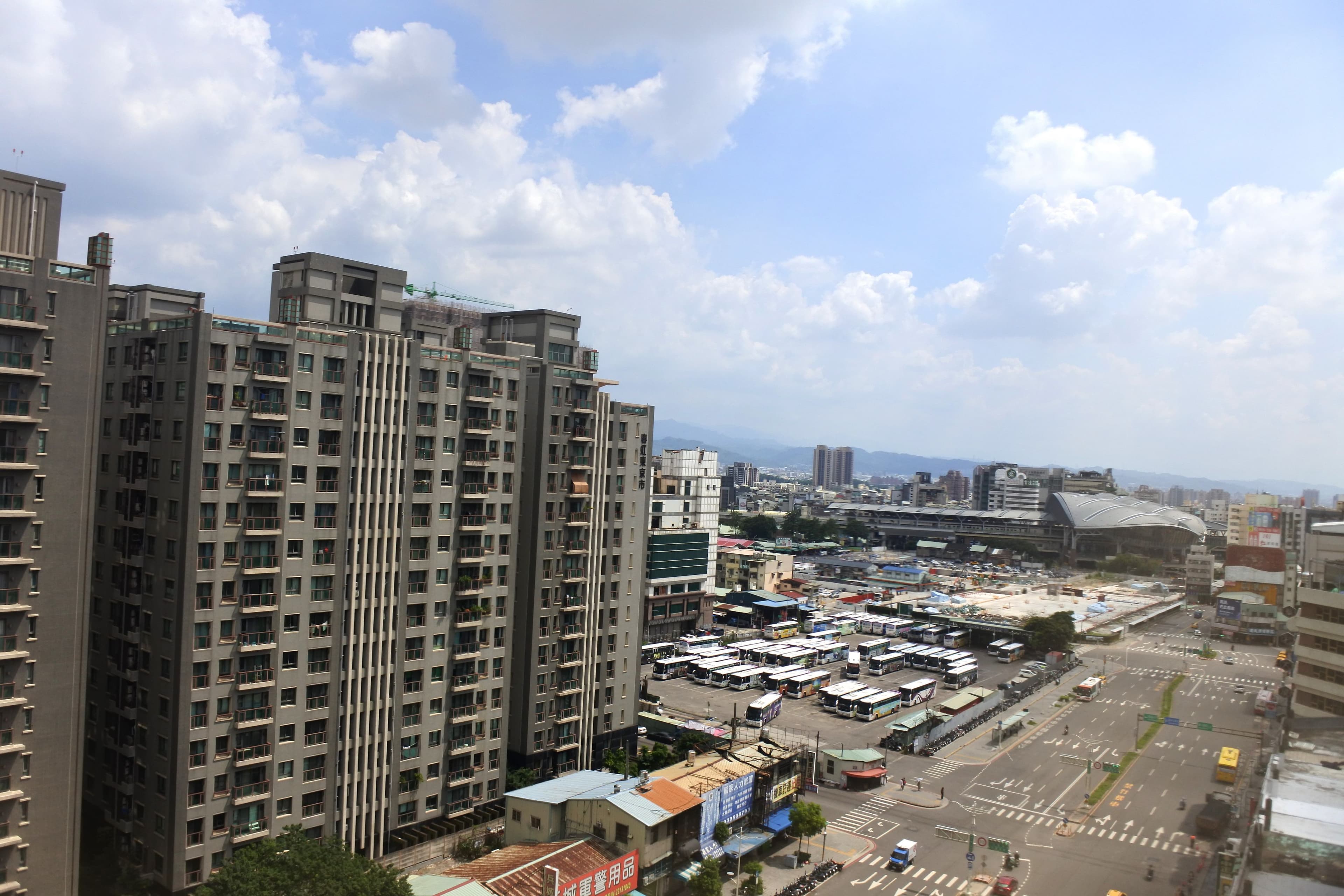 Holiday Inn Express Taichung Park — 10