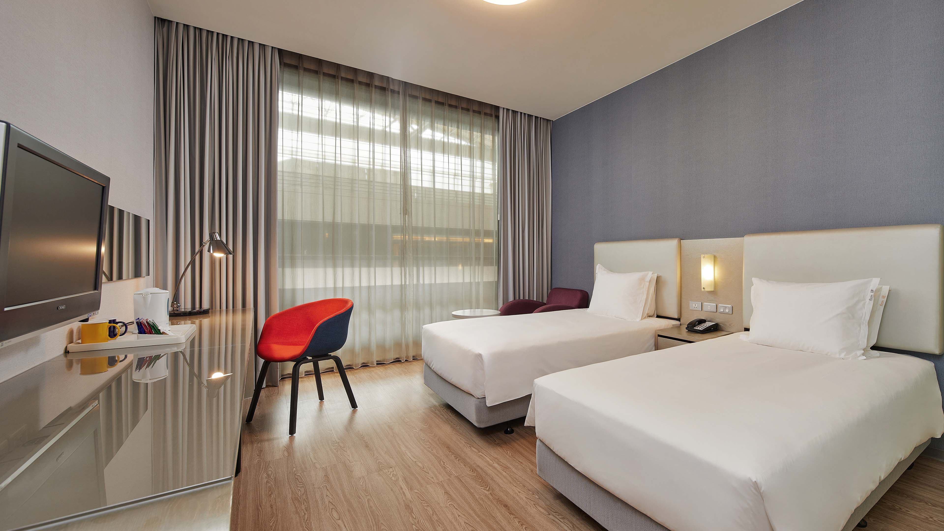 Holiday Inn Express Taichung Park - Image 3