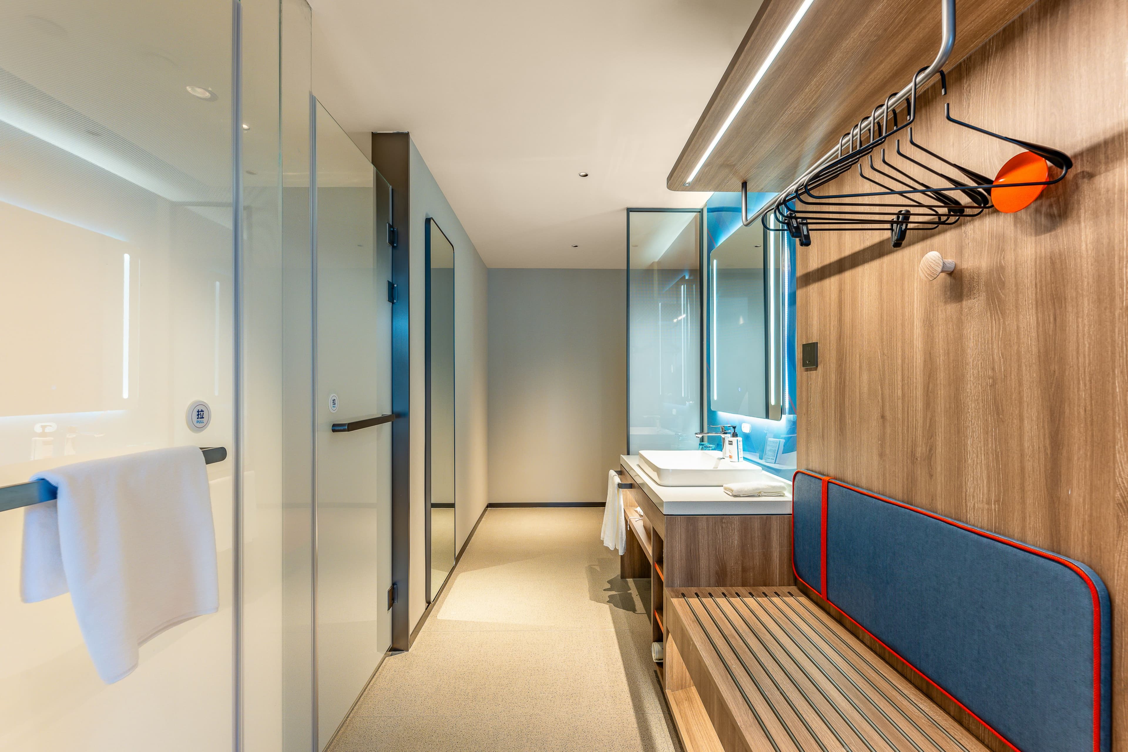 Holiday Inn Express Taizhou City Center — 18