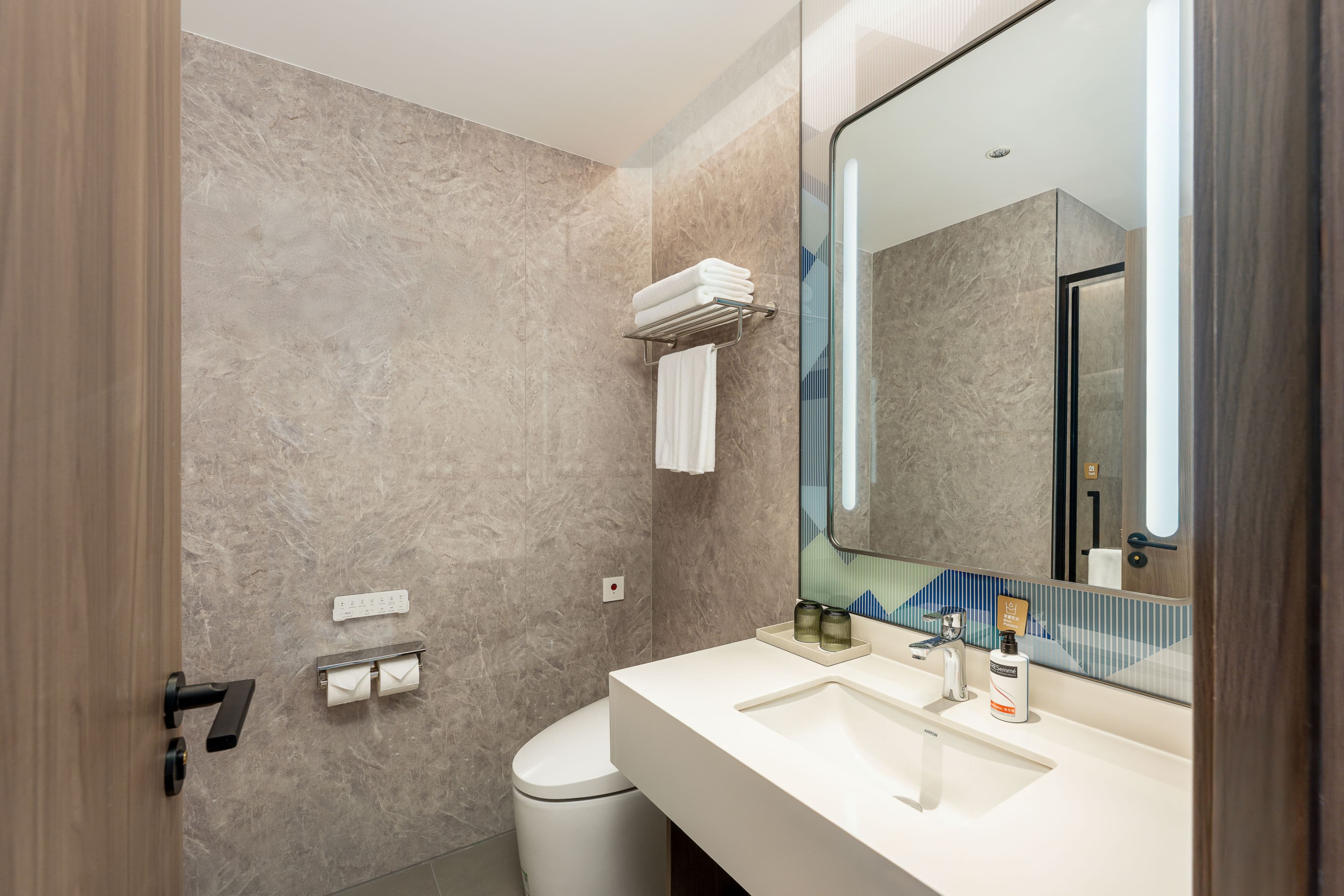 Holiday Inn Express Taizhou Jiaojiang - Image 4