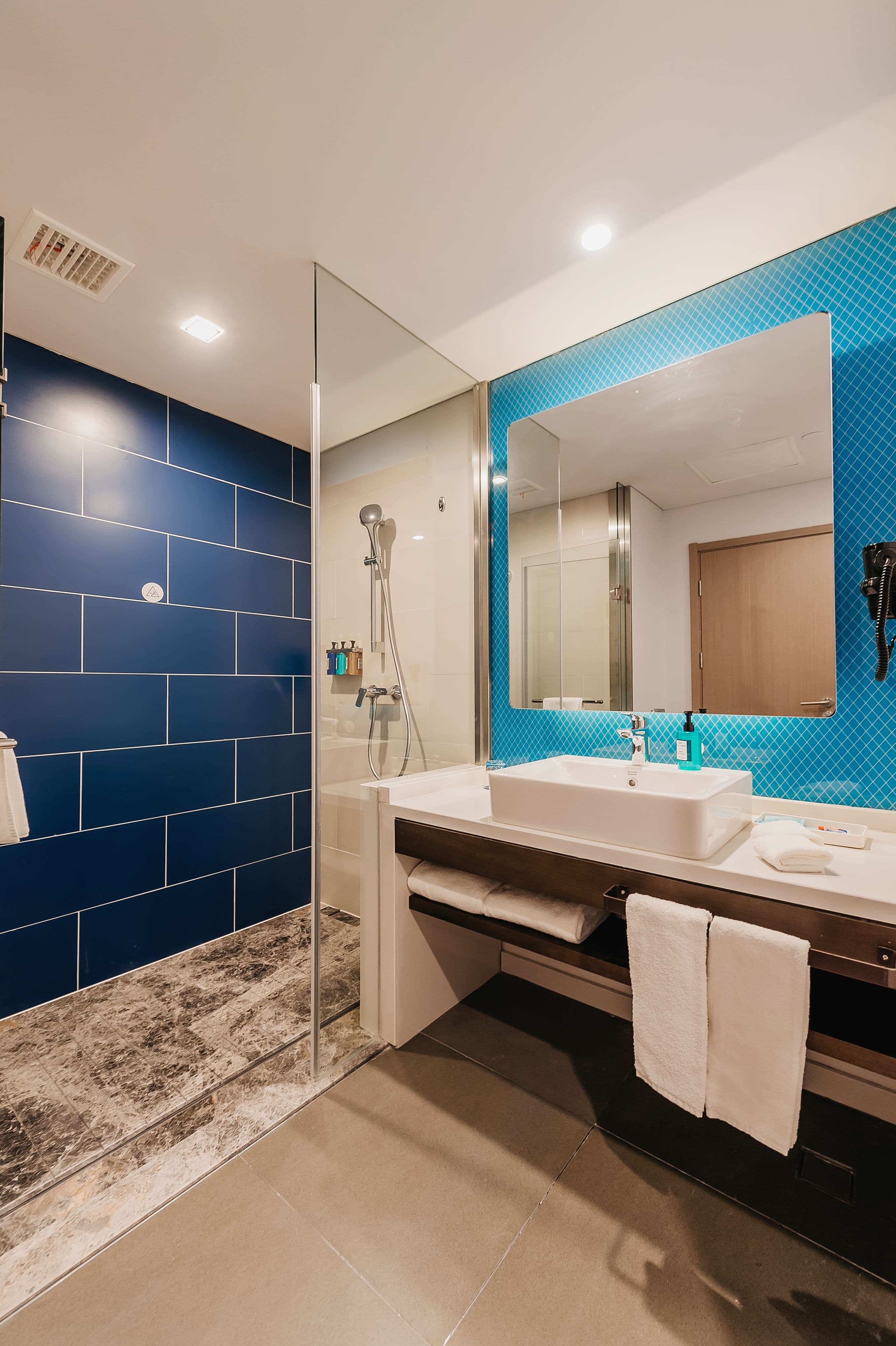 Holiday Inn Express Taizhou CMC — 7