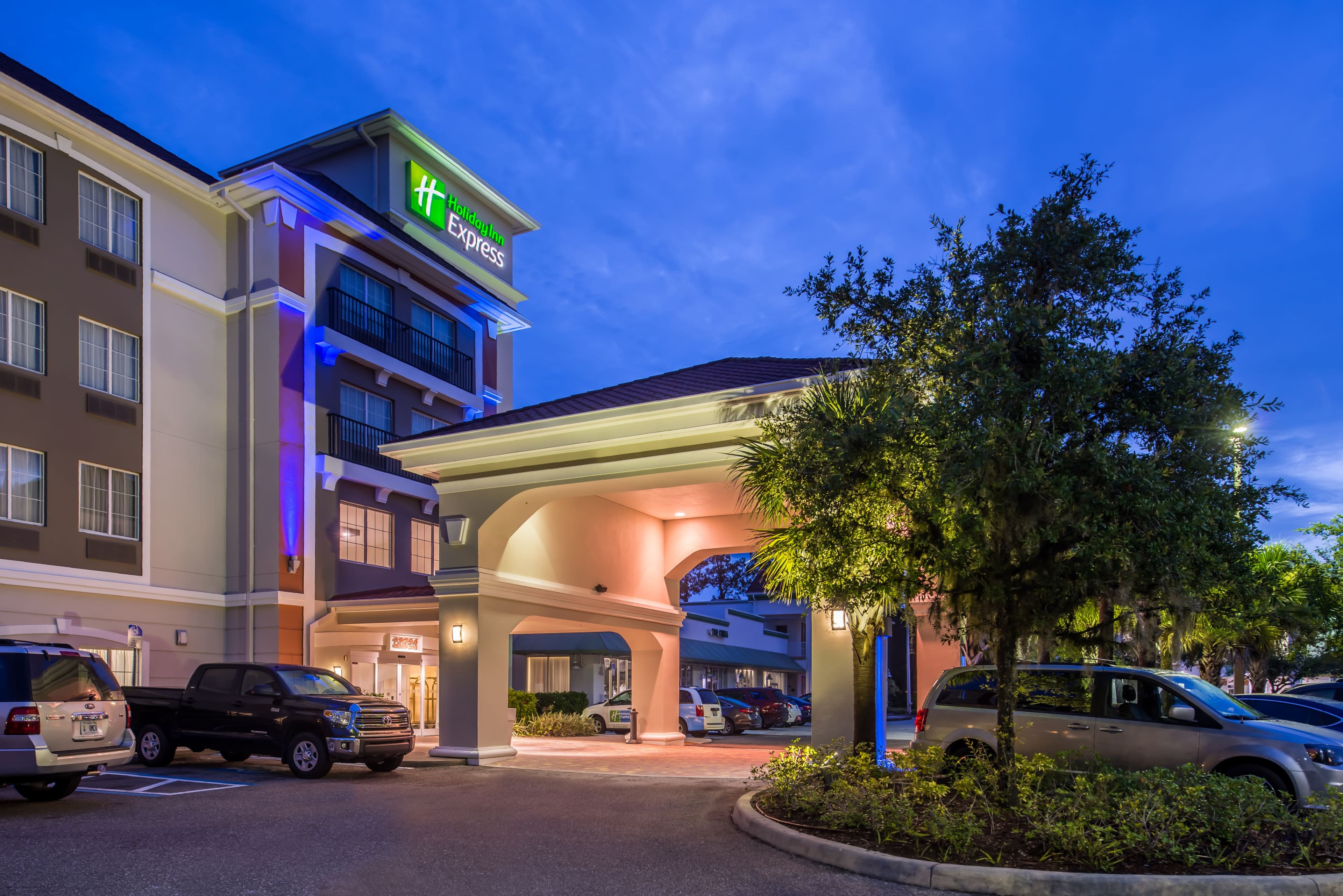 Holiday Inn Express Tampa N I-75 - University Area - Image 1