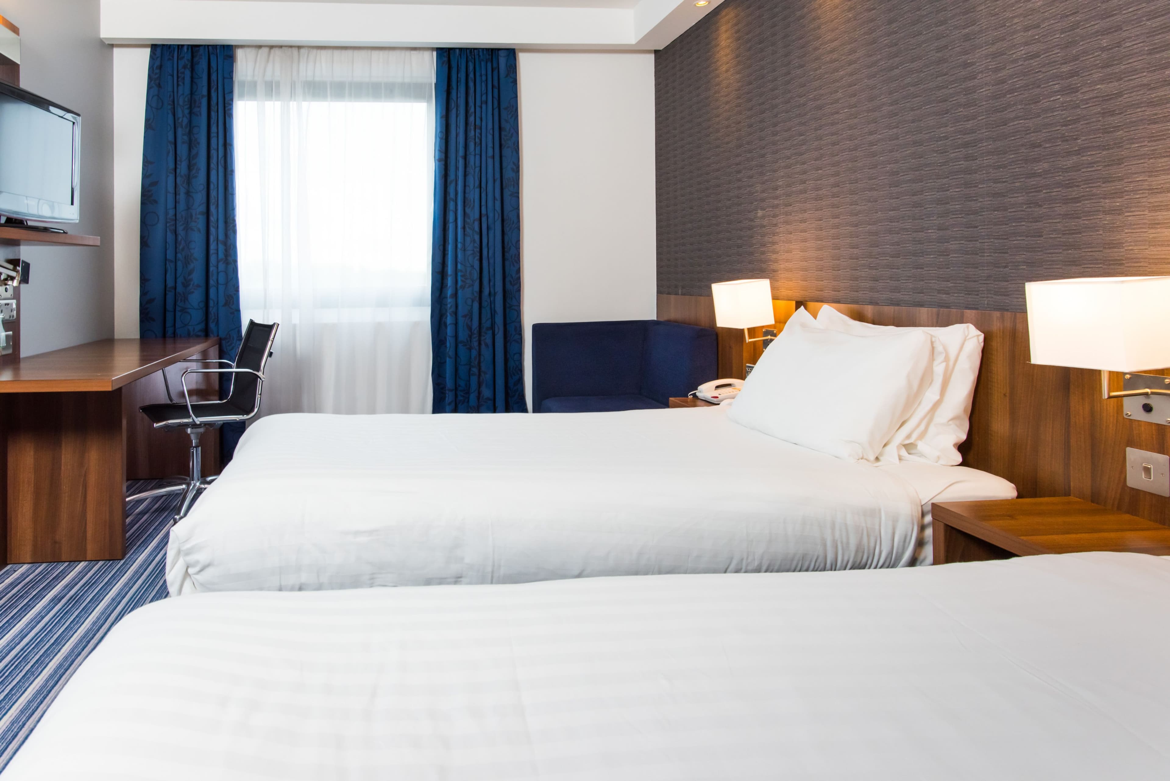 Holiday Inn Express Tamworth — 6