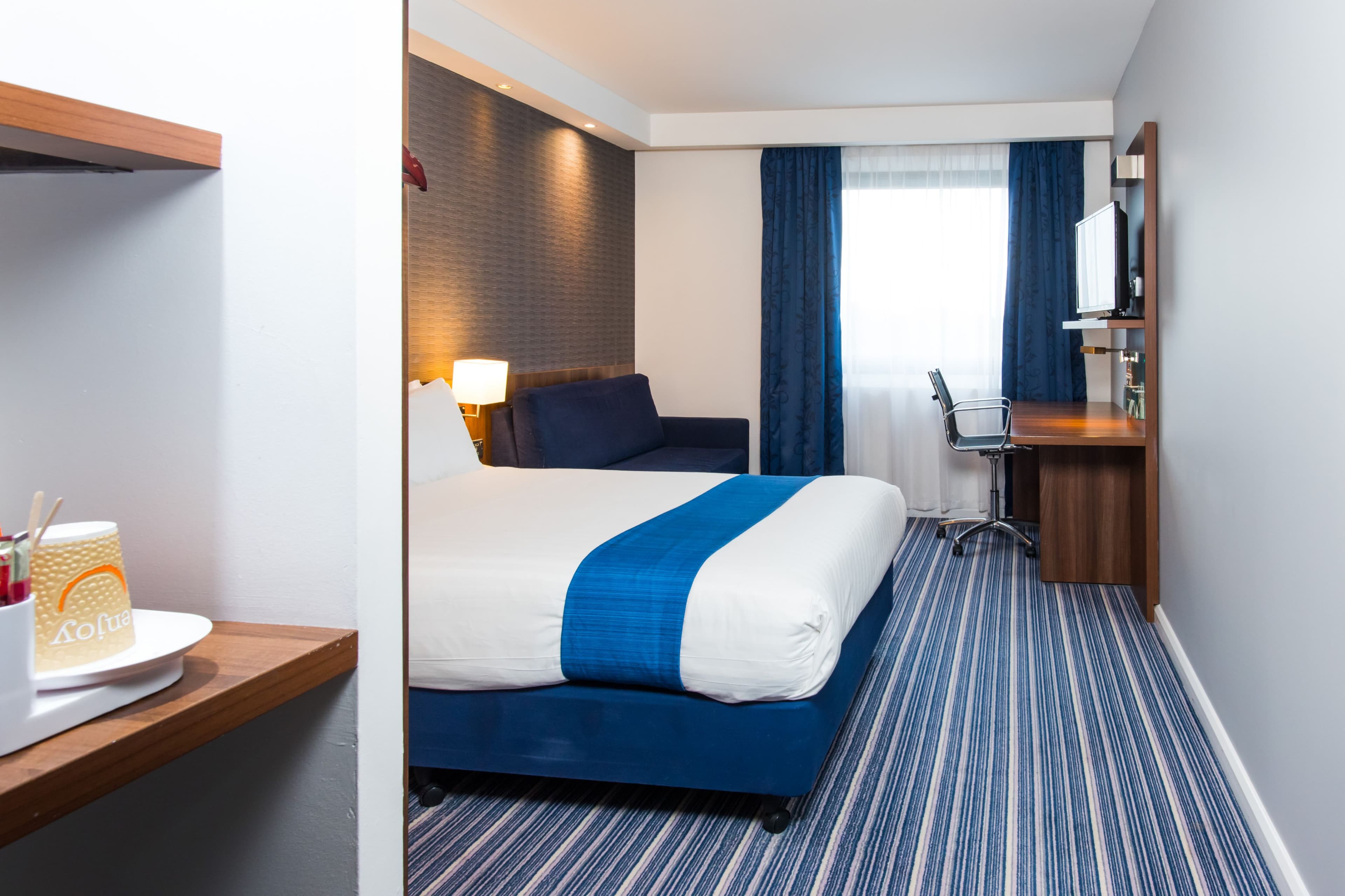 Holiday Inn Express Tamworth — 3