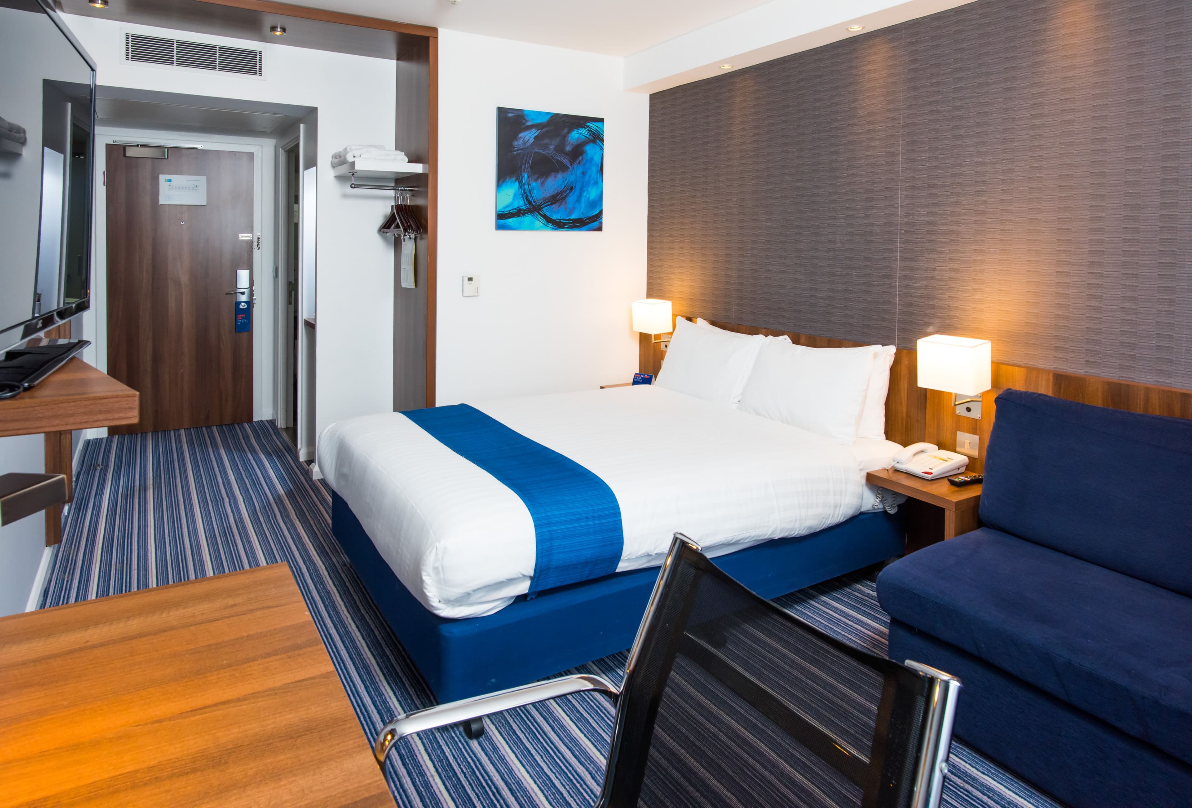 Holiday Inn Express Tamworth — 11