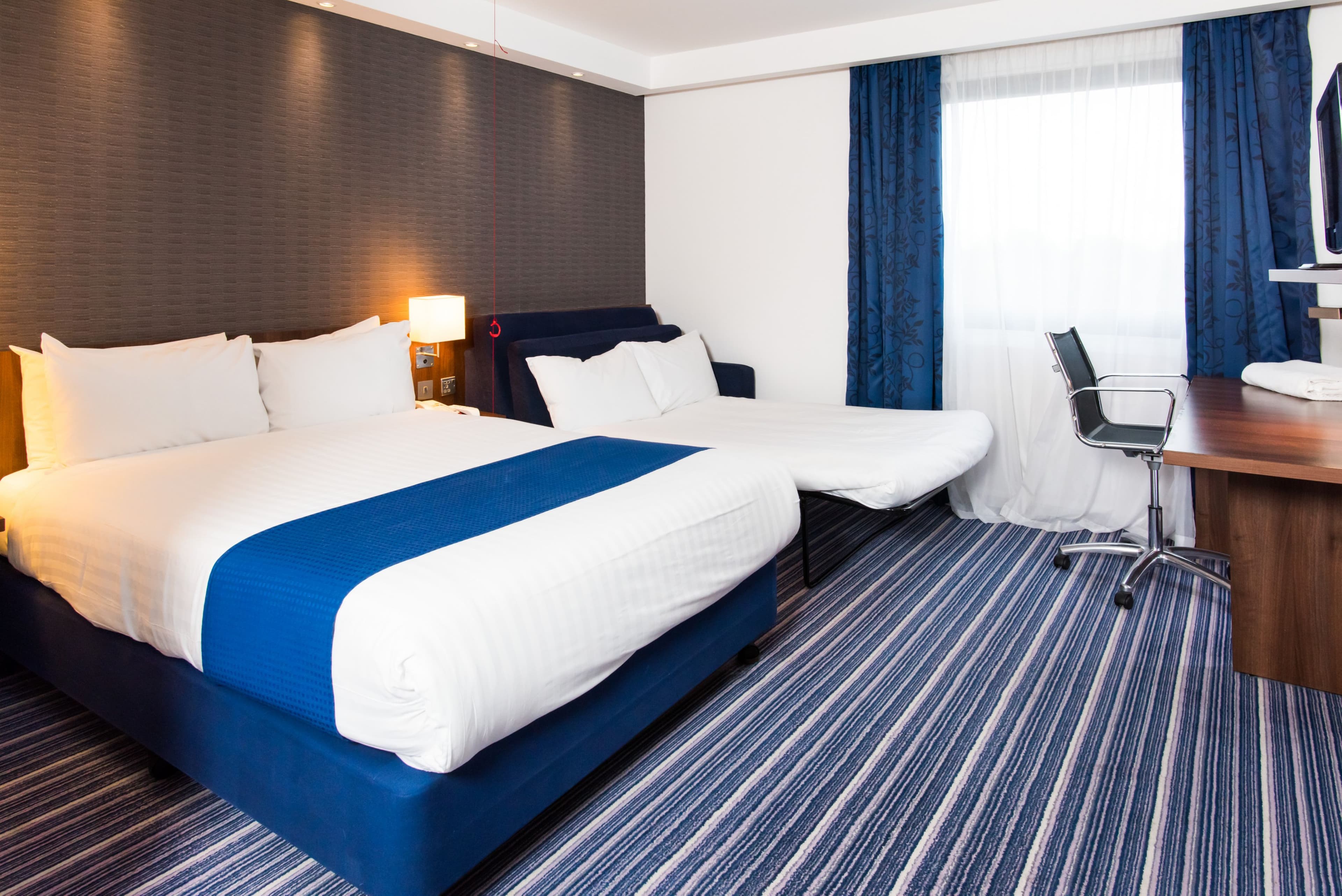 Holiday Inn Express Tamworth — 21