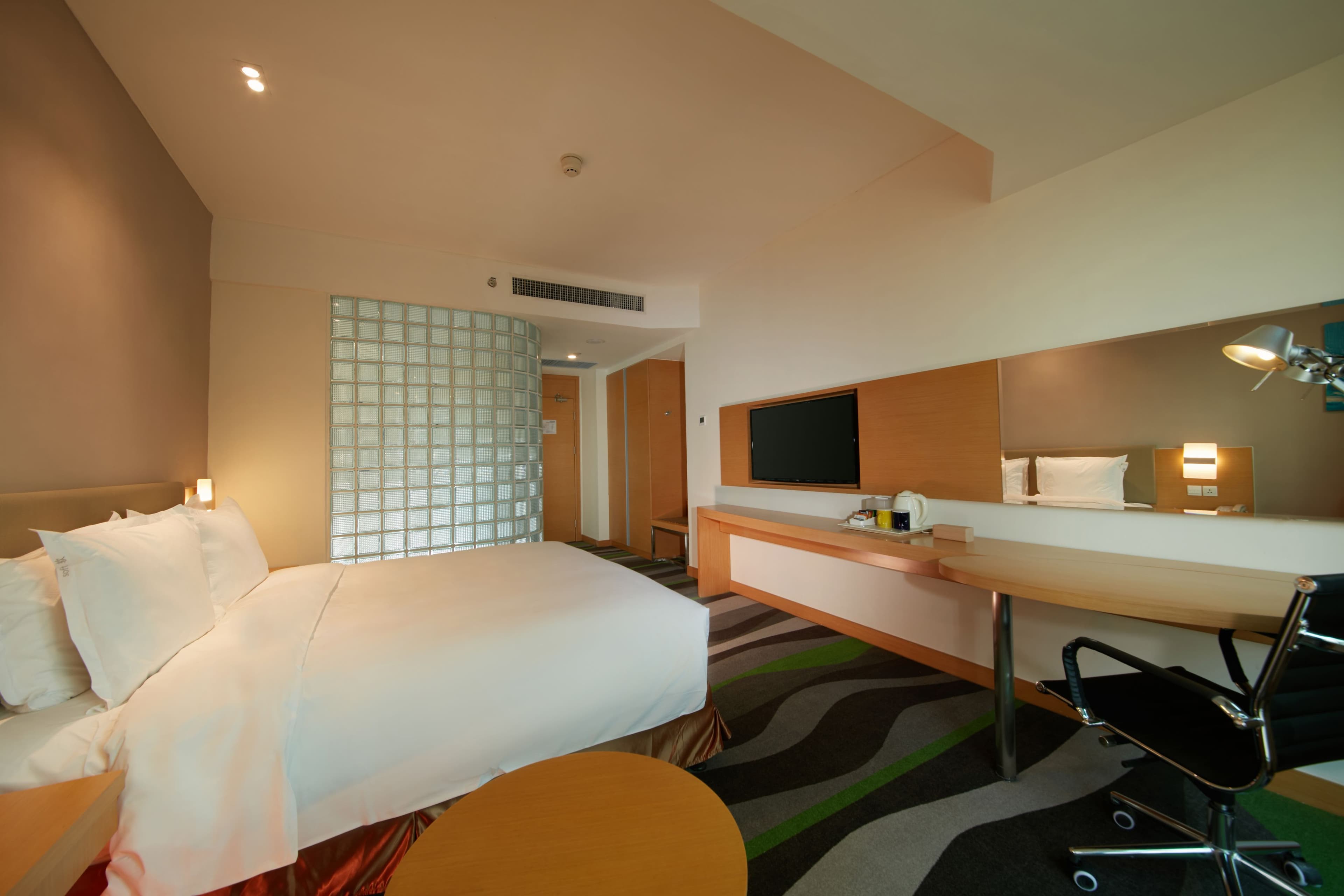 Holiday Inn Express Tangshan Downtown - Image 5