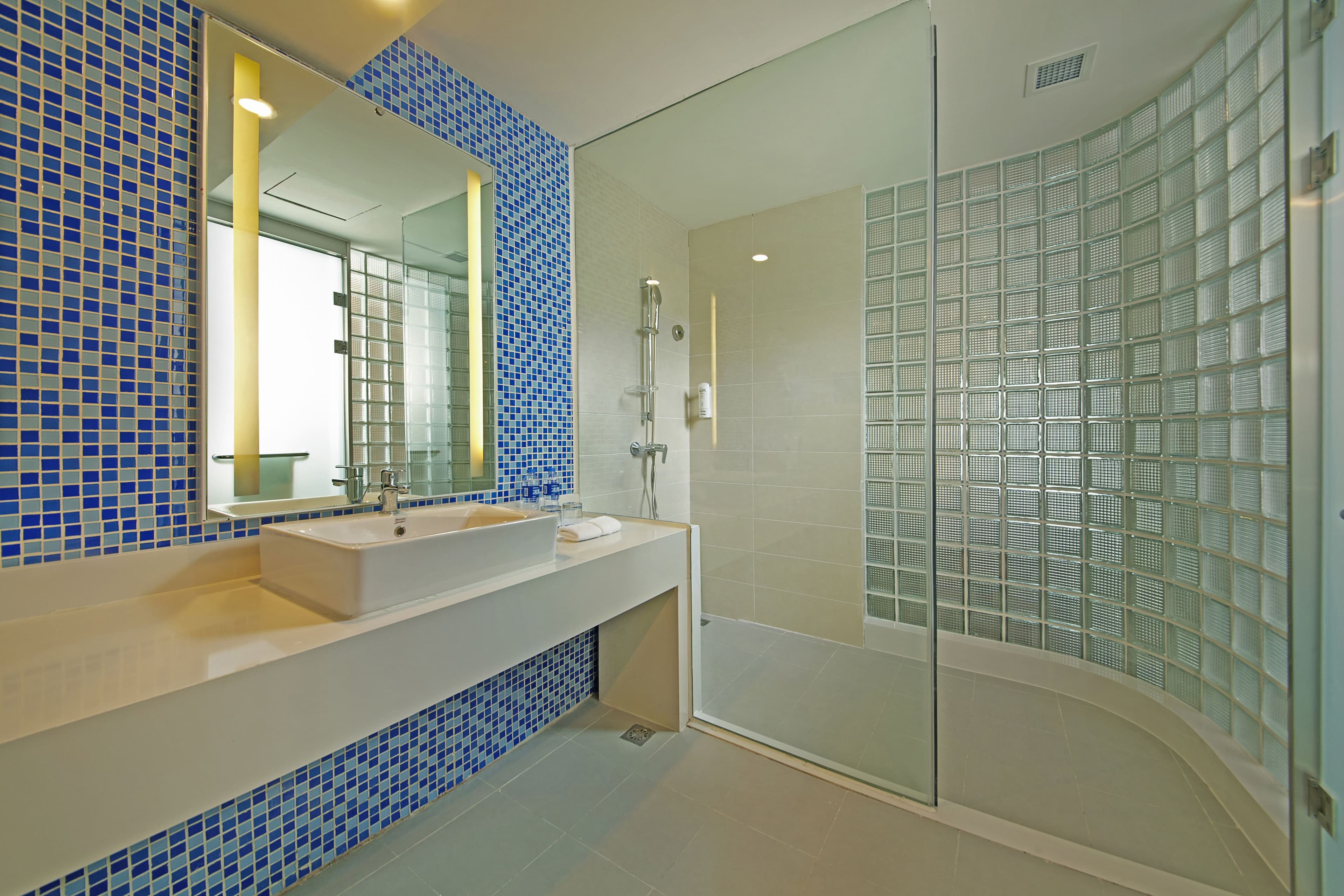 Holiday Inn Express Tangshan Downtown - Image 3