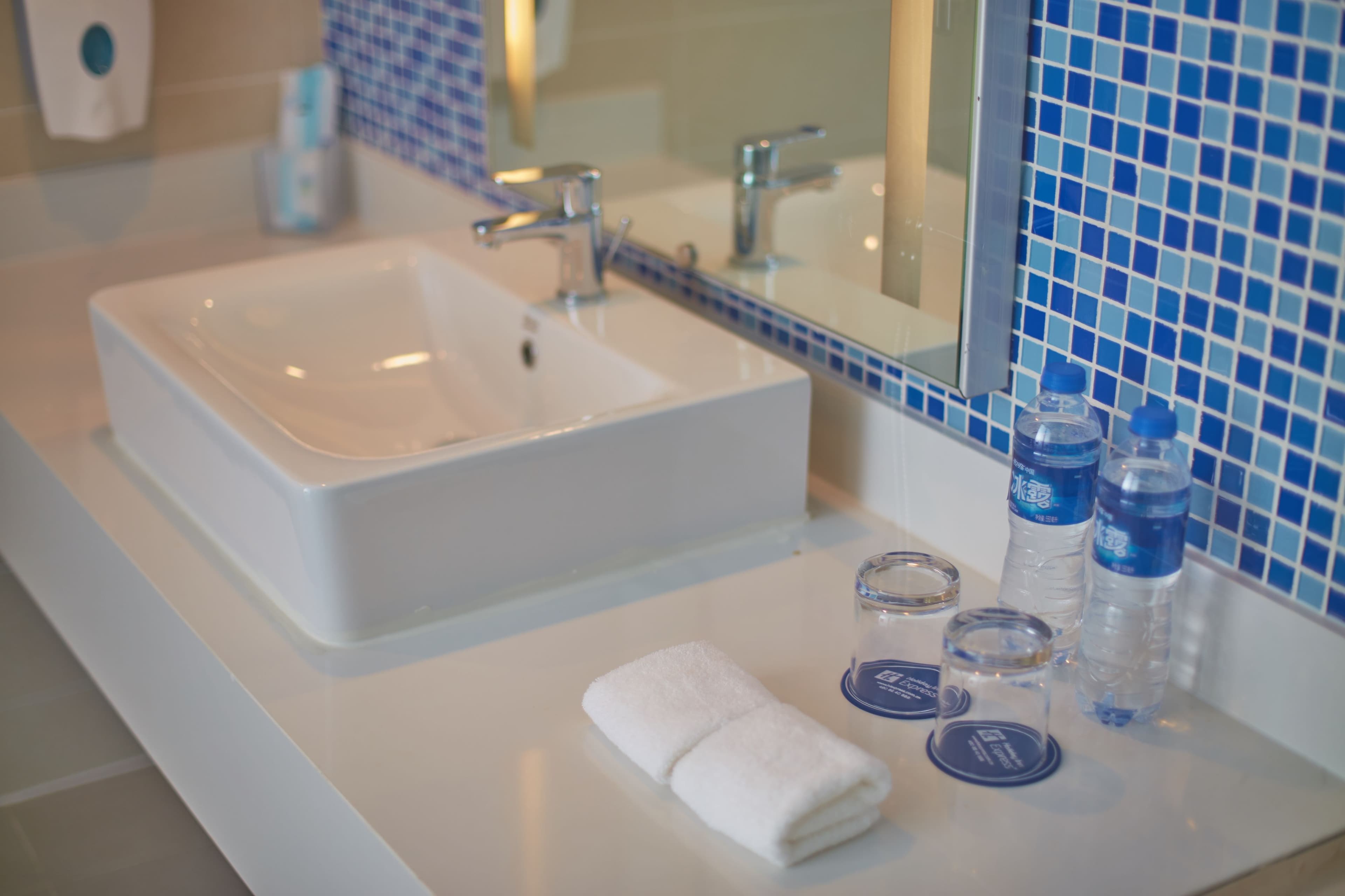 Holiday Inn Express Tangshan Downtown - Image 4