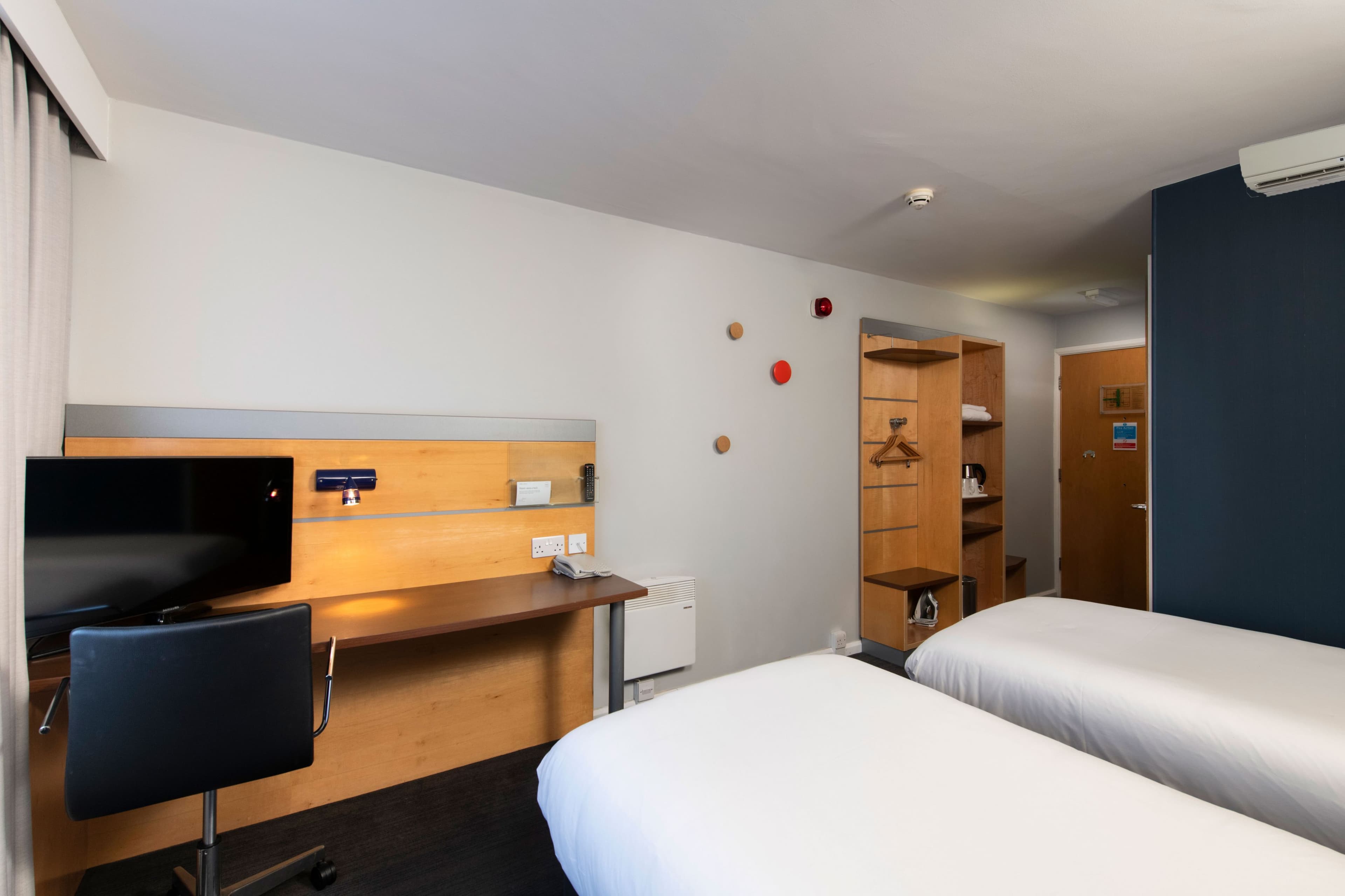 Holiday Inn Express Taunton East — 30