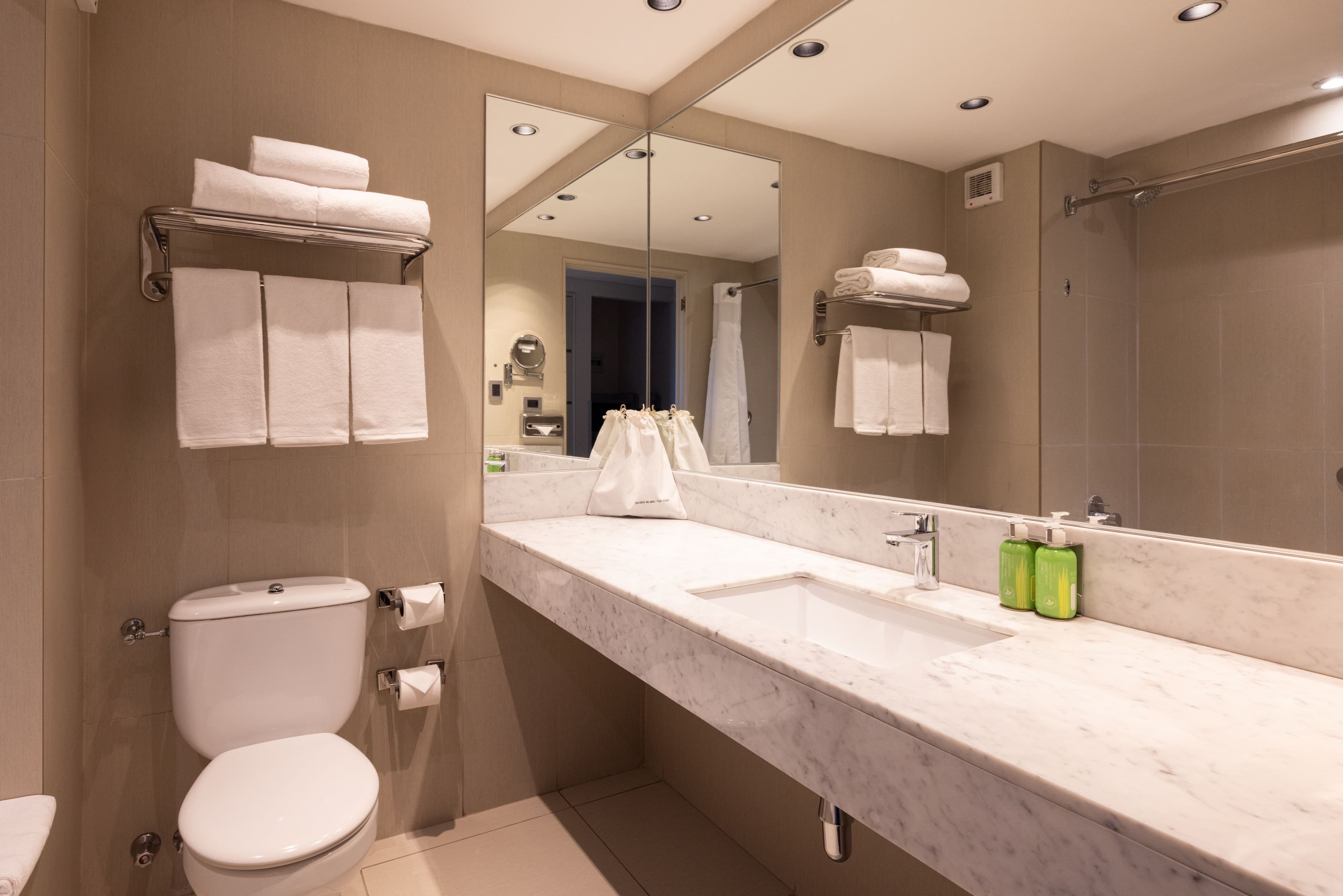 Standard Room - Image 6