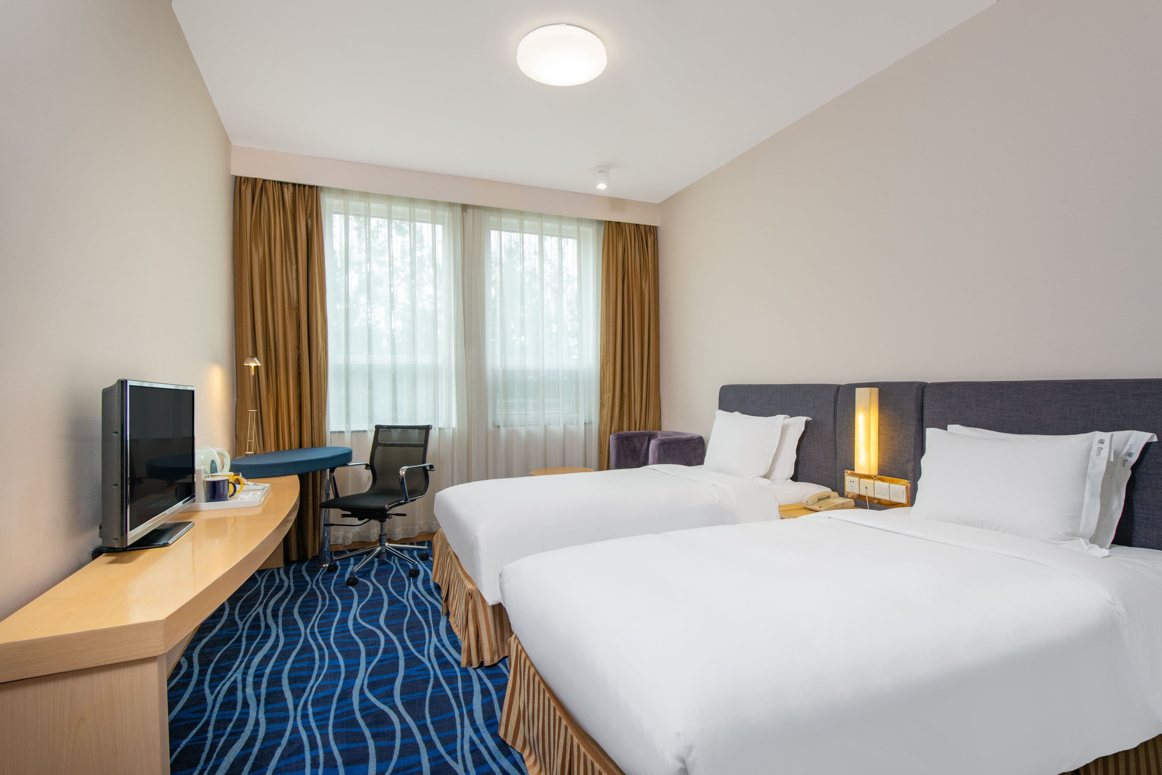 Holiday Inn Express Tianjin Airport — 9