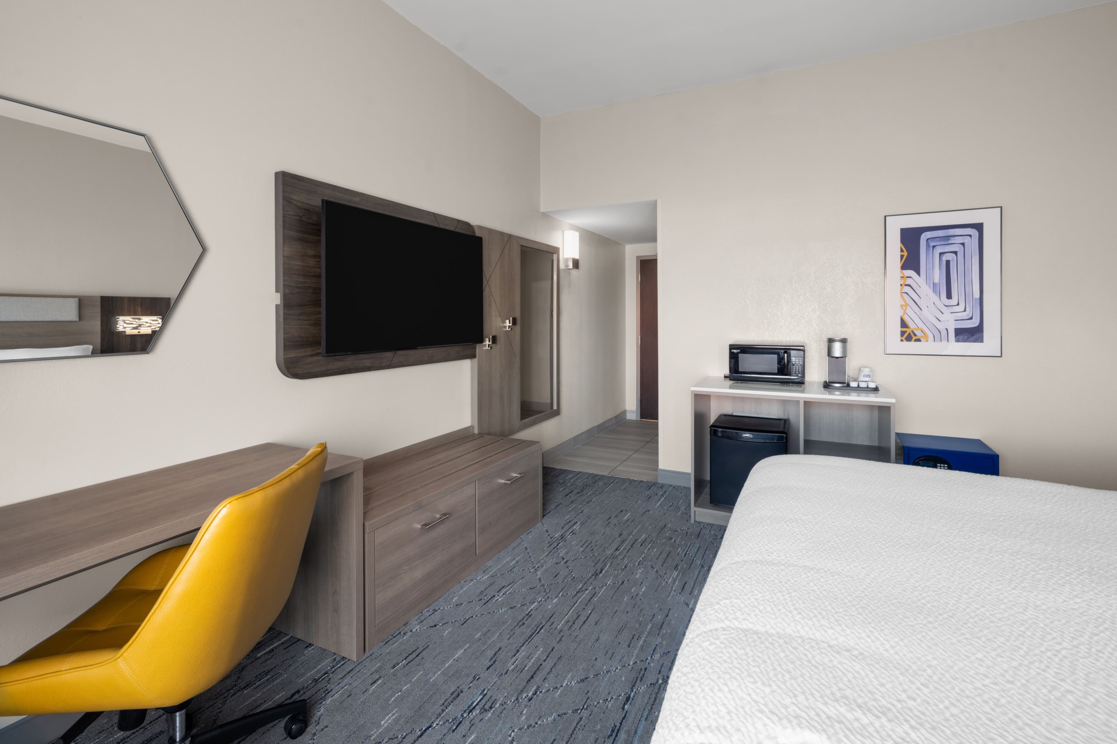 Holiday Inn Express Tifton — 18