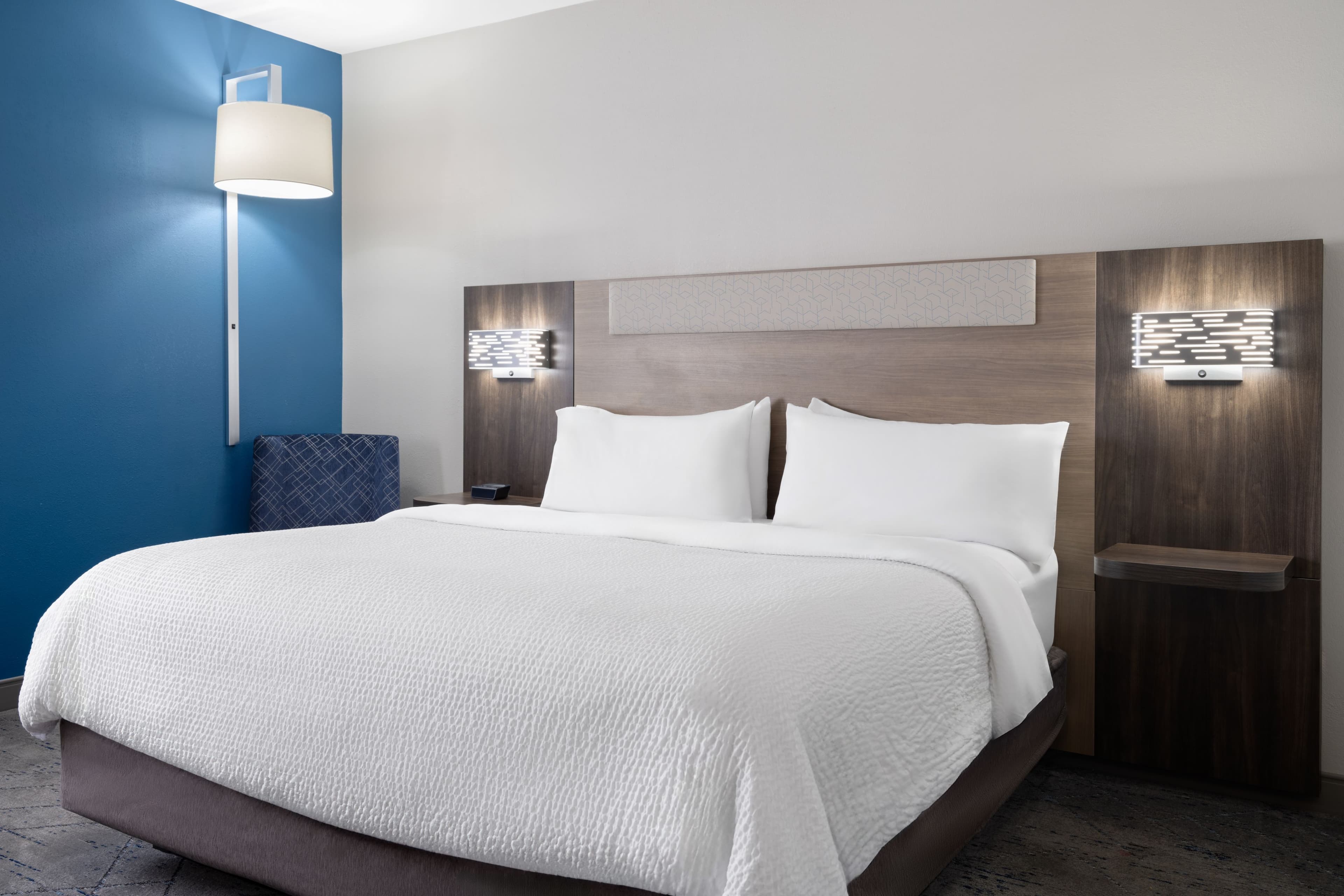 Holiday Inn Express Toledo North — 14