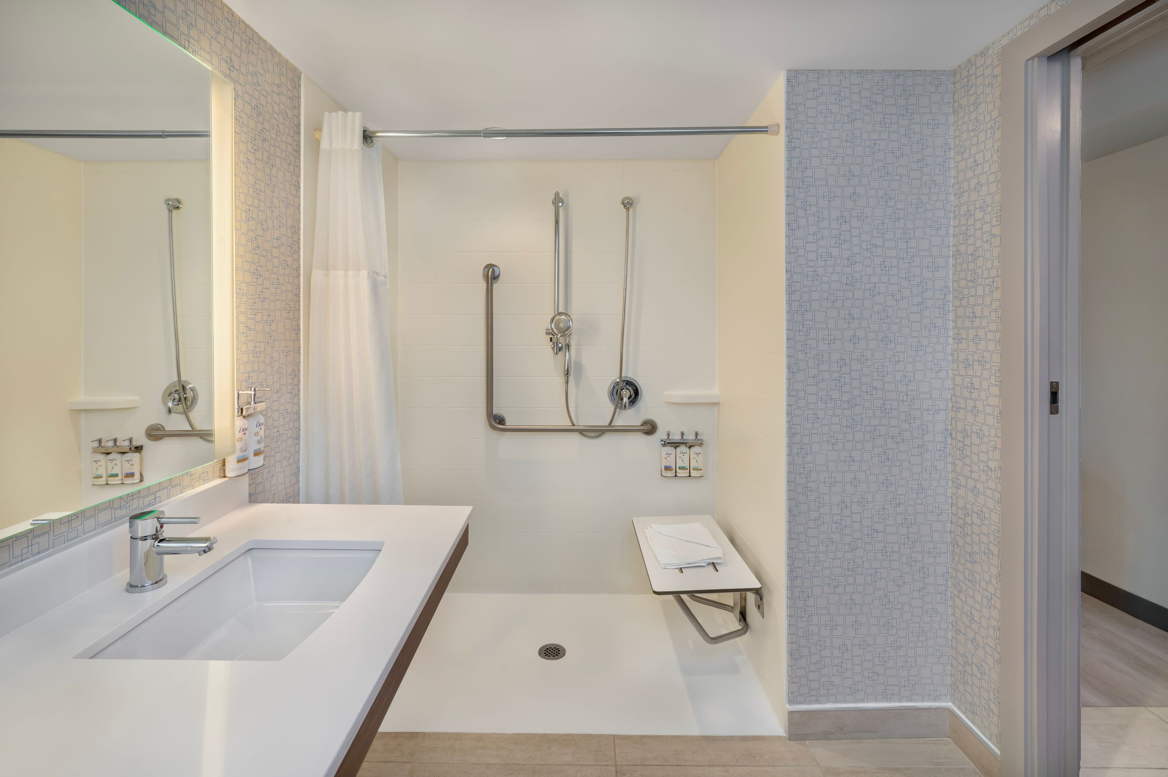 Holiday Inn Express Toronto Downtown — 19