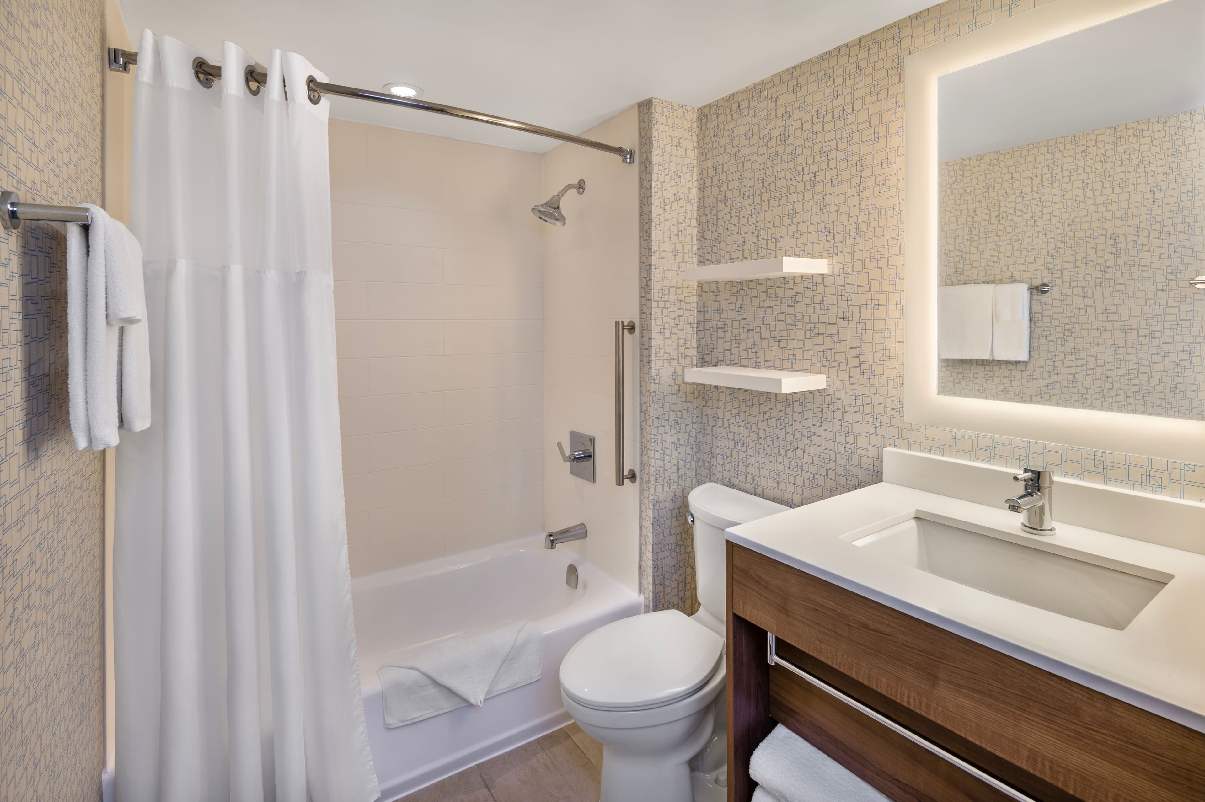 Holiday Inn Express Toronto Downtown — 5