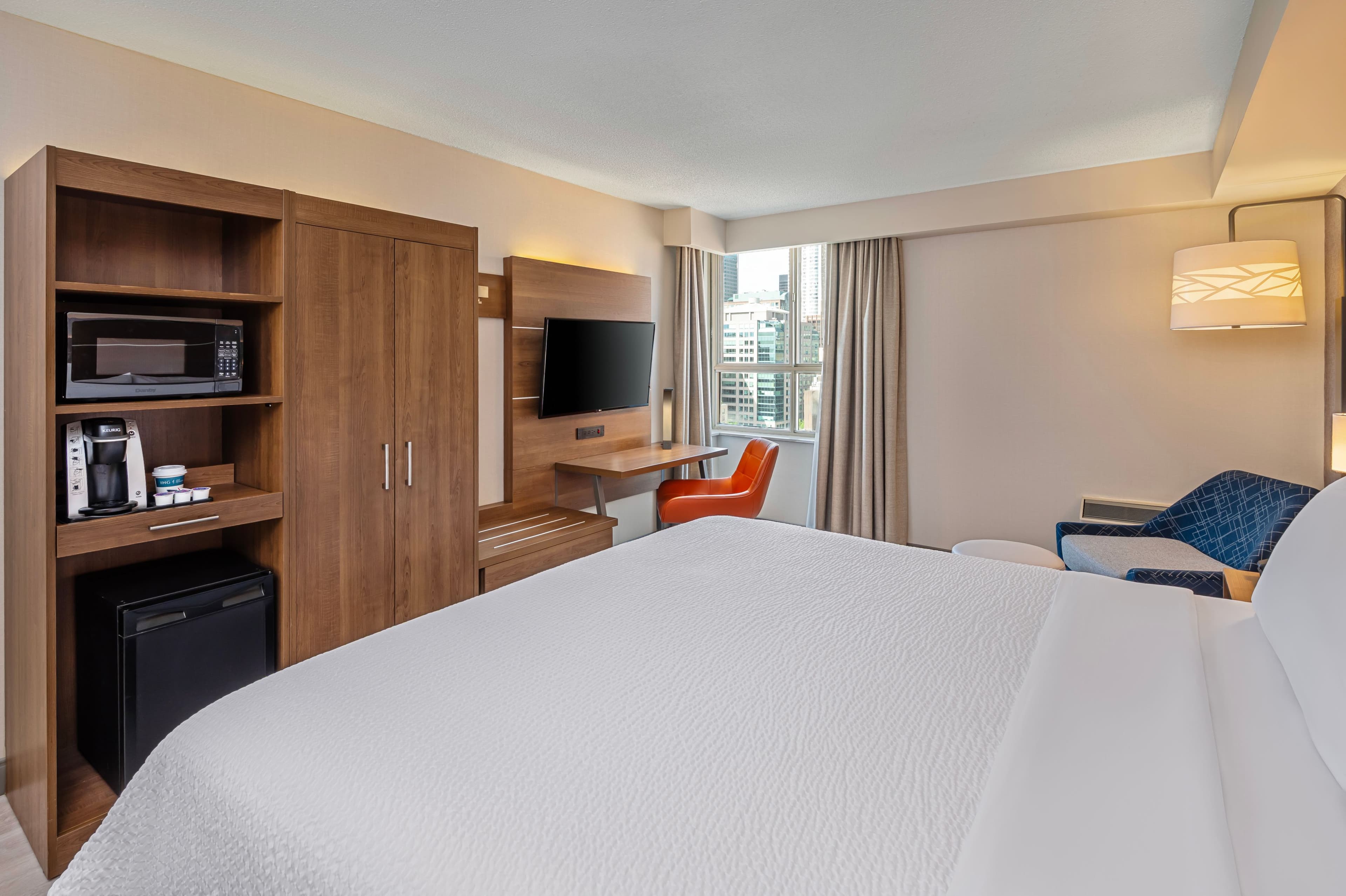 Holiday Inn Express Toronto Downtown — 15
