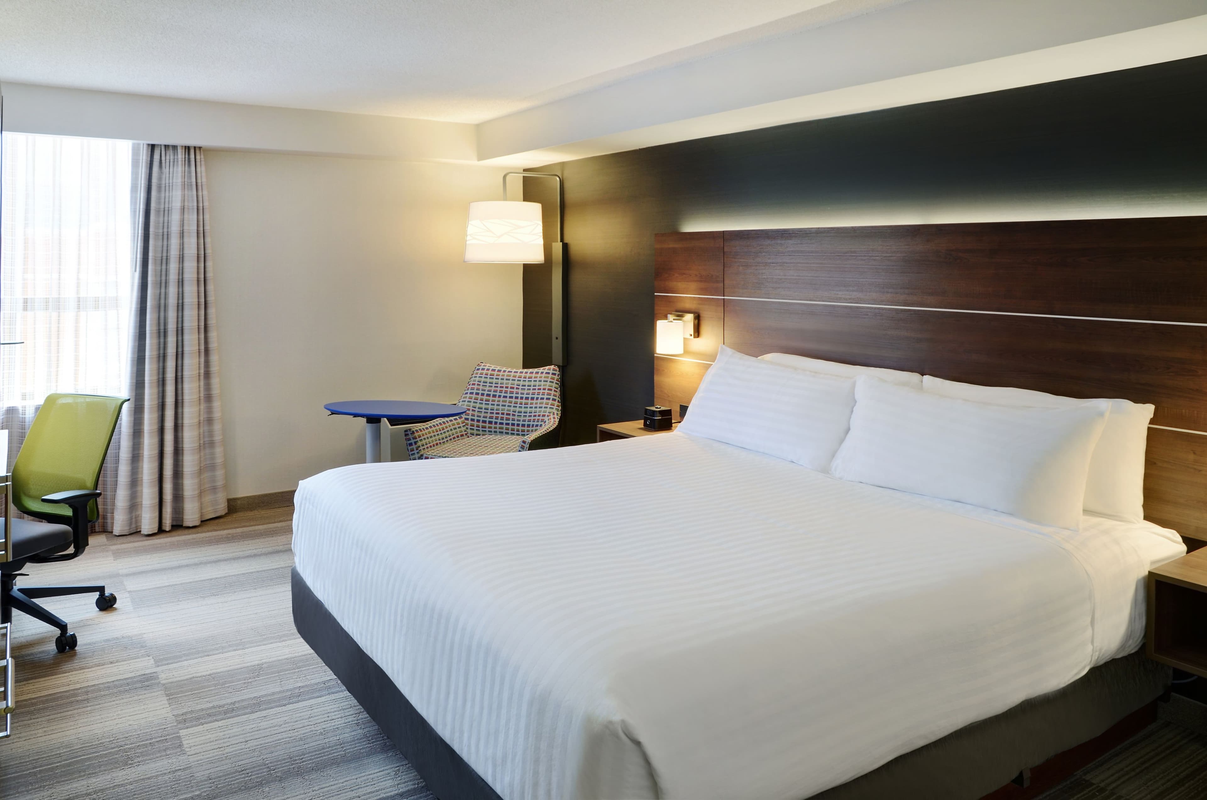Holiday Inn Express Toronto Downtown — 18