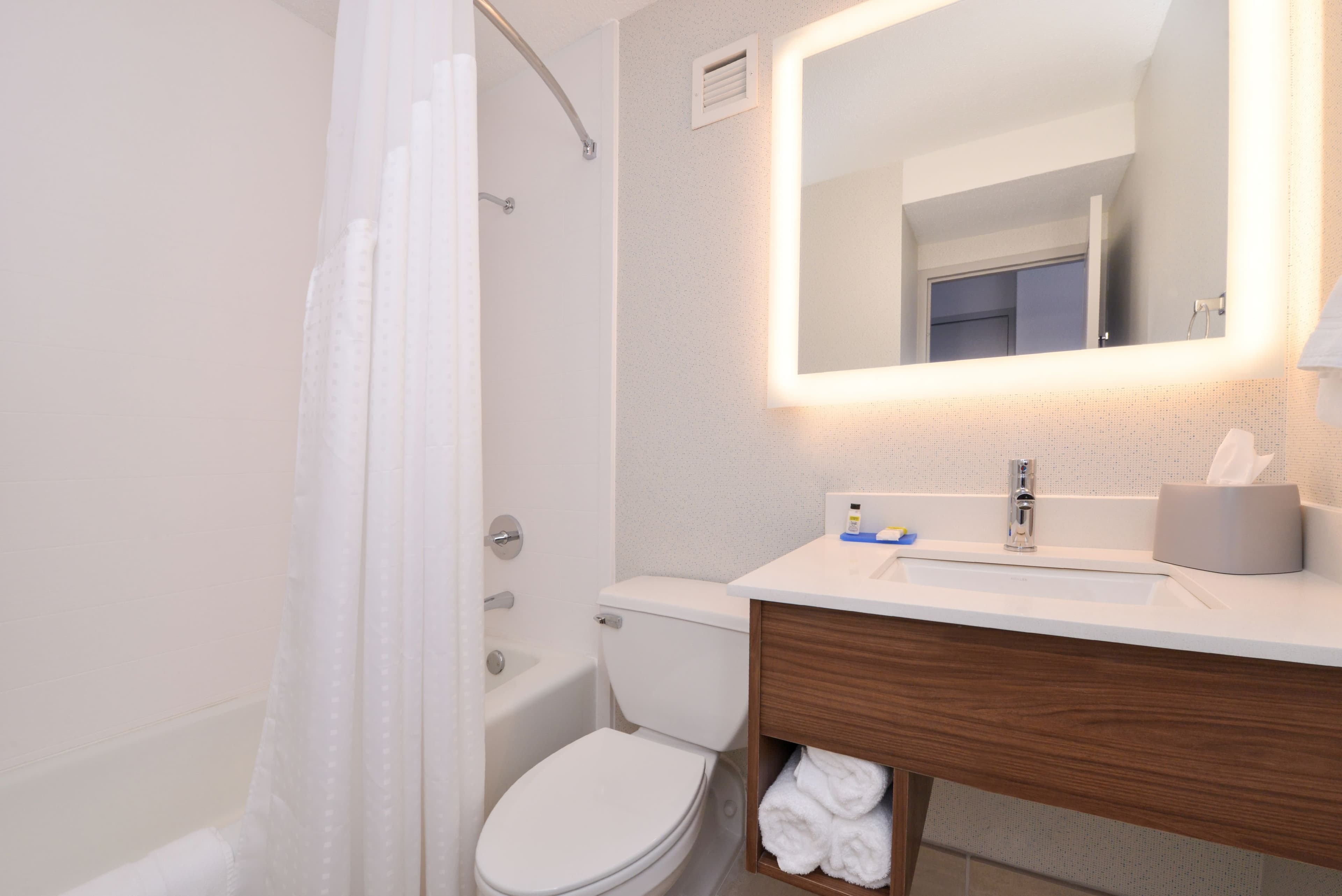 Holiday Inn Express Towson Baltimore N — 26