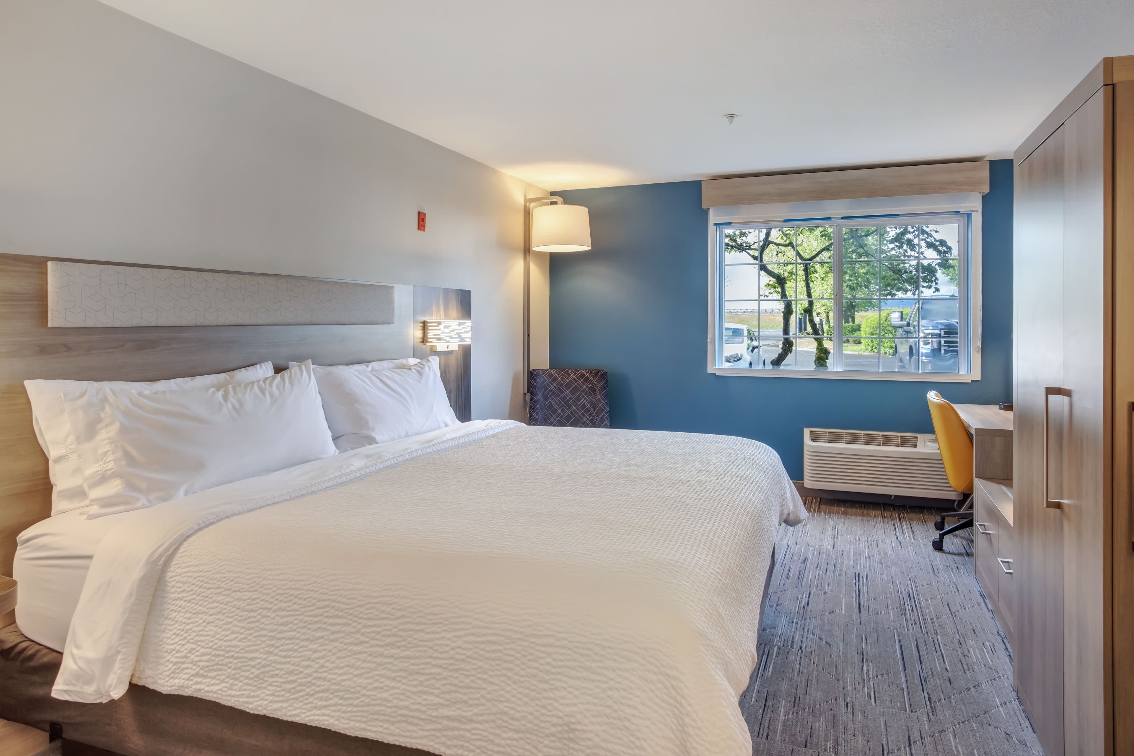 Holiday Inn Express Portland East - Troutdale — 10