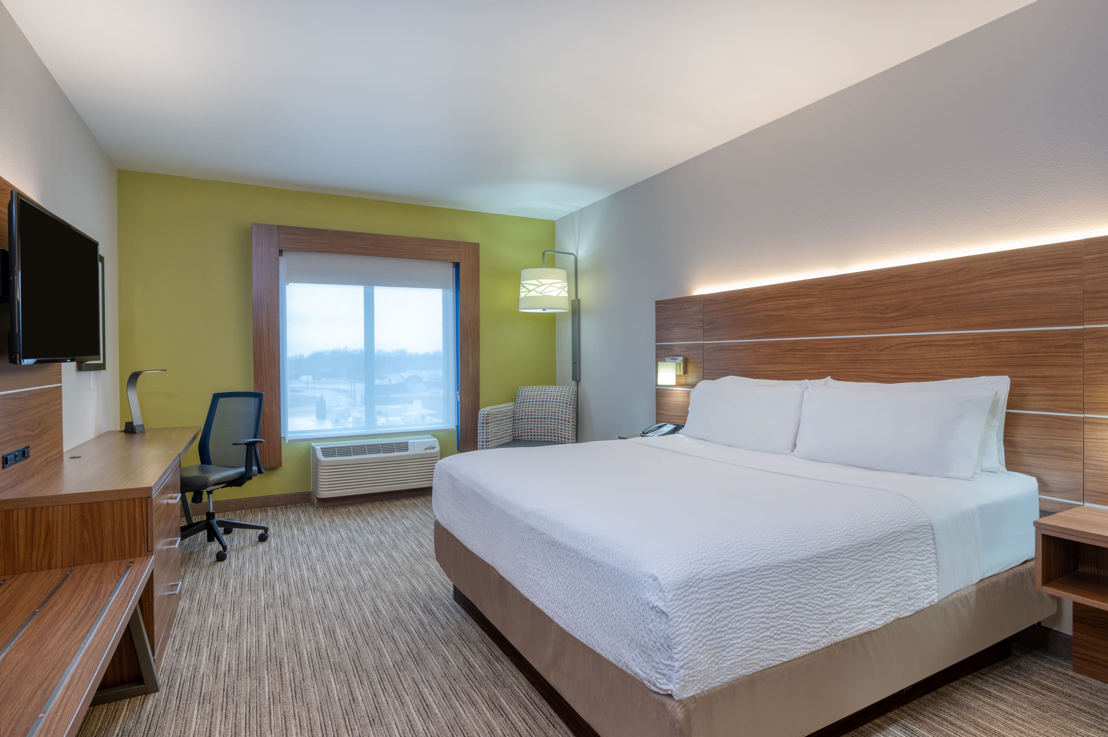 Holiday Inn Express Troy - Image 5