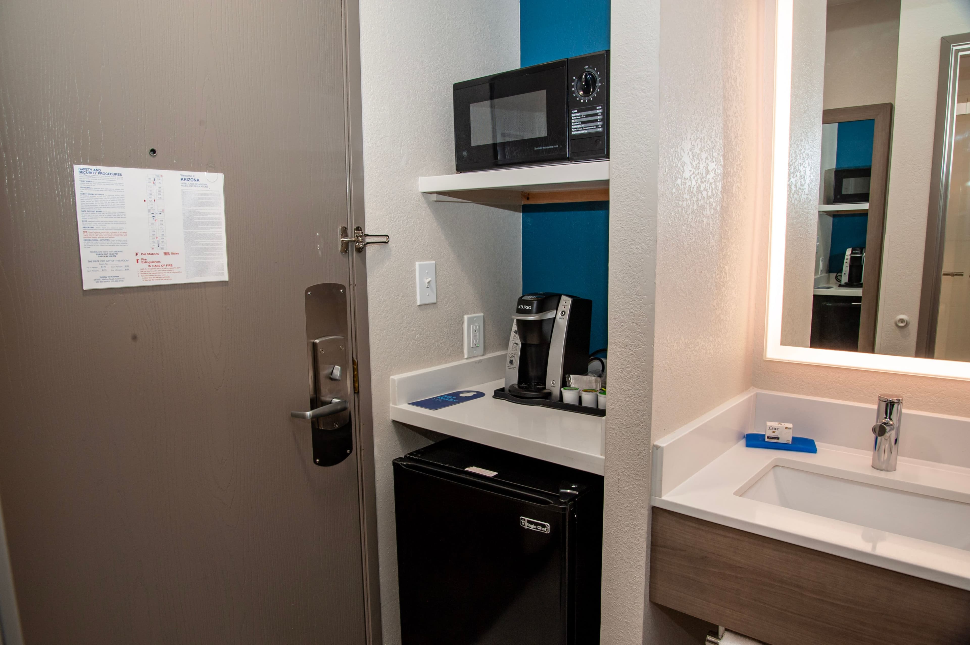 Holiday Inn Express Tucson-Airport — 15