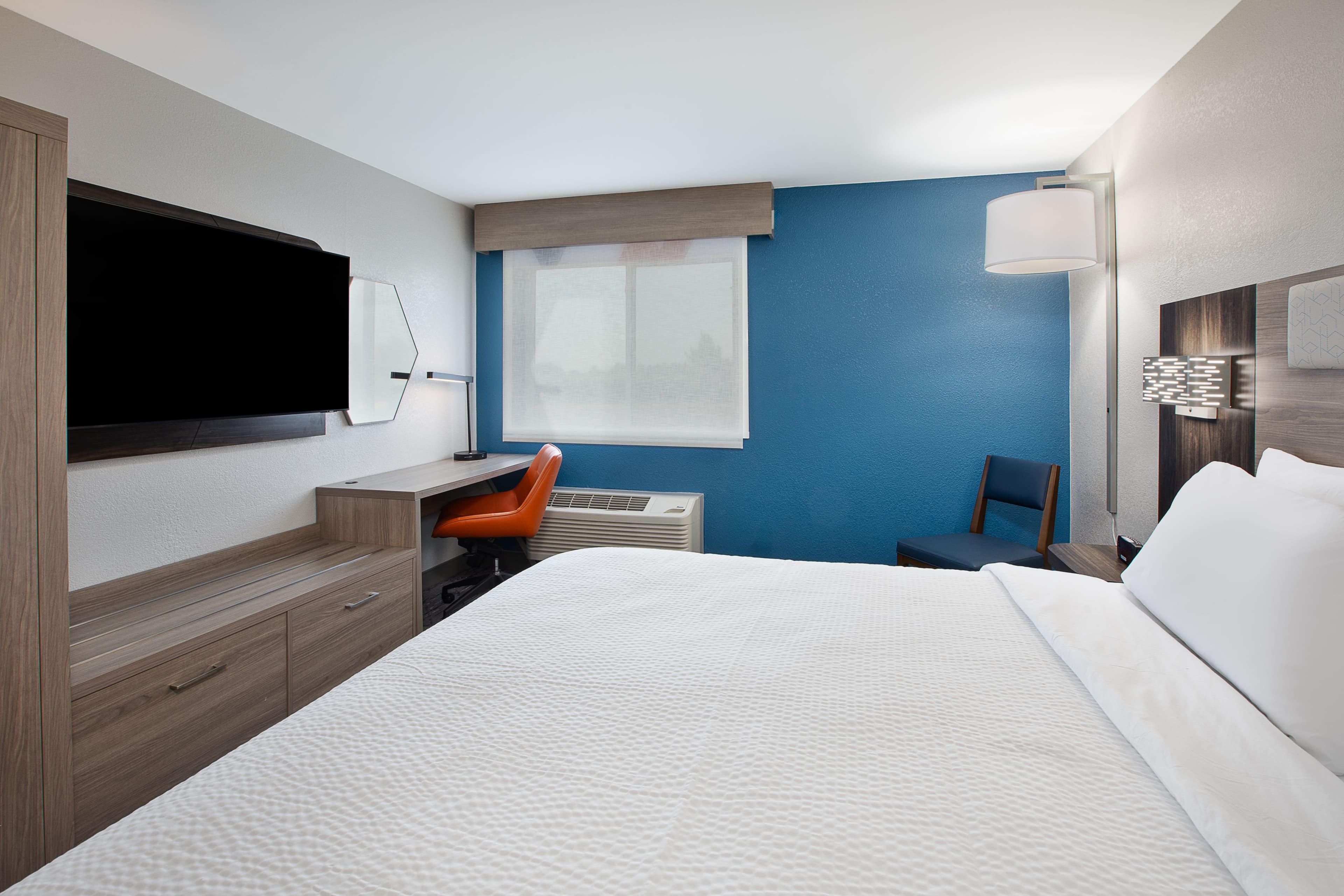 Holiday Inn Express Tuscola — 13