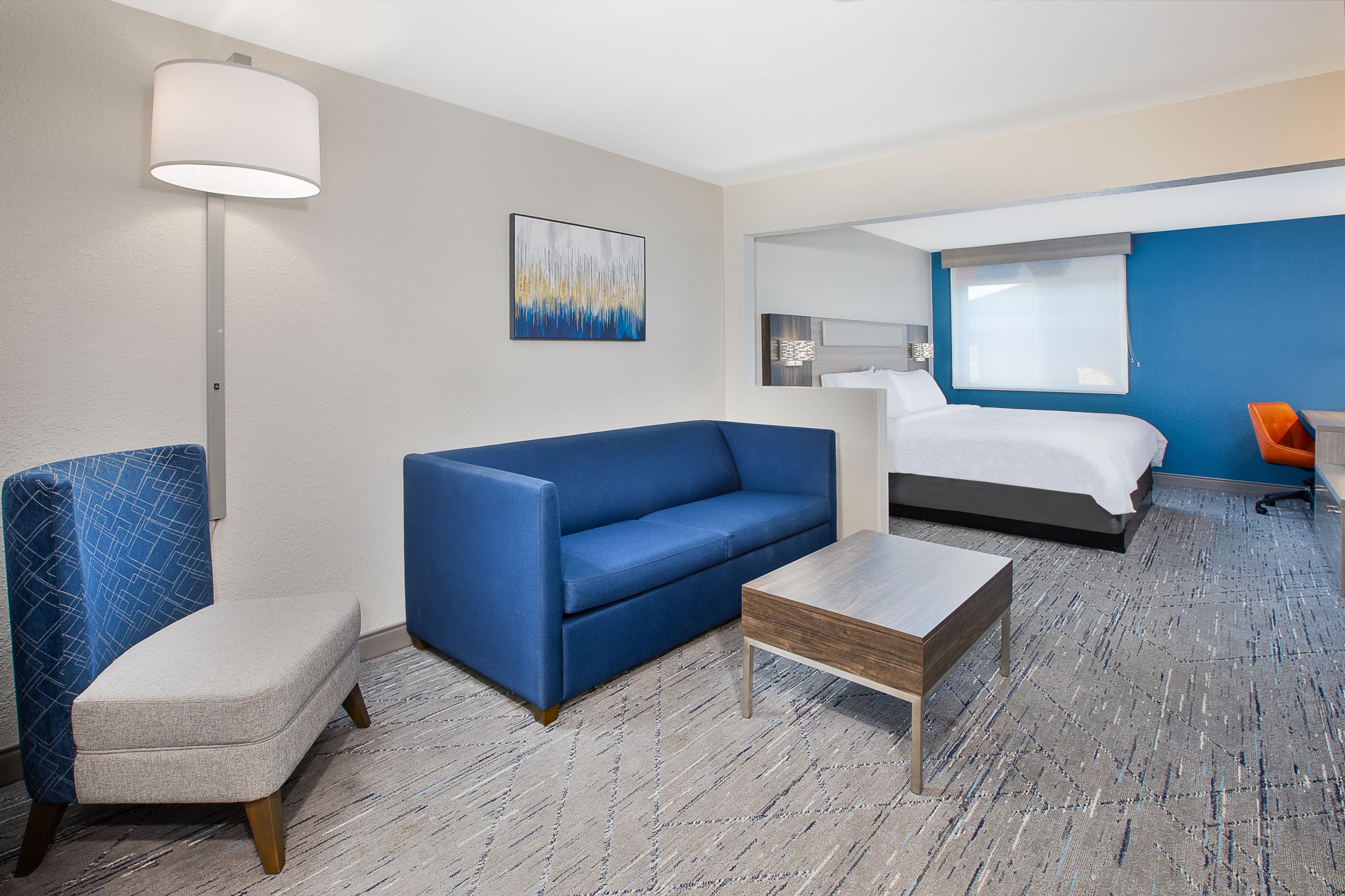 Holiday Inn Express Tuscola - Image 4