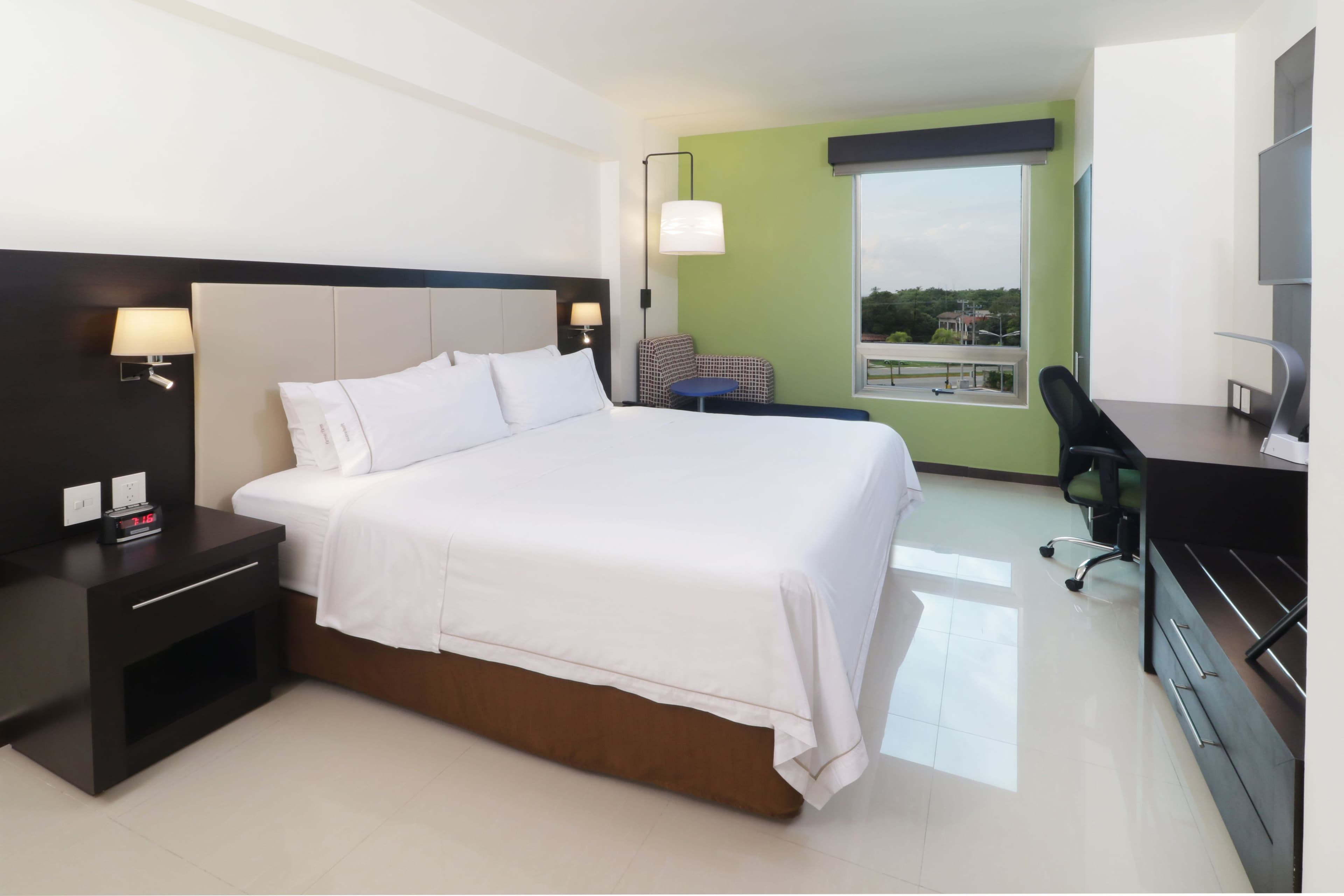 Holiday Inn Express Tuxpan - Image 5