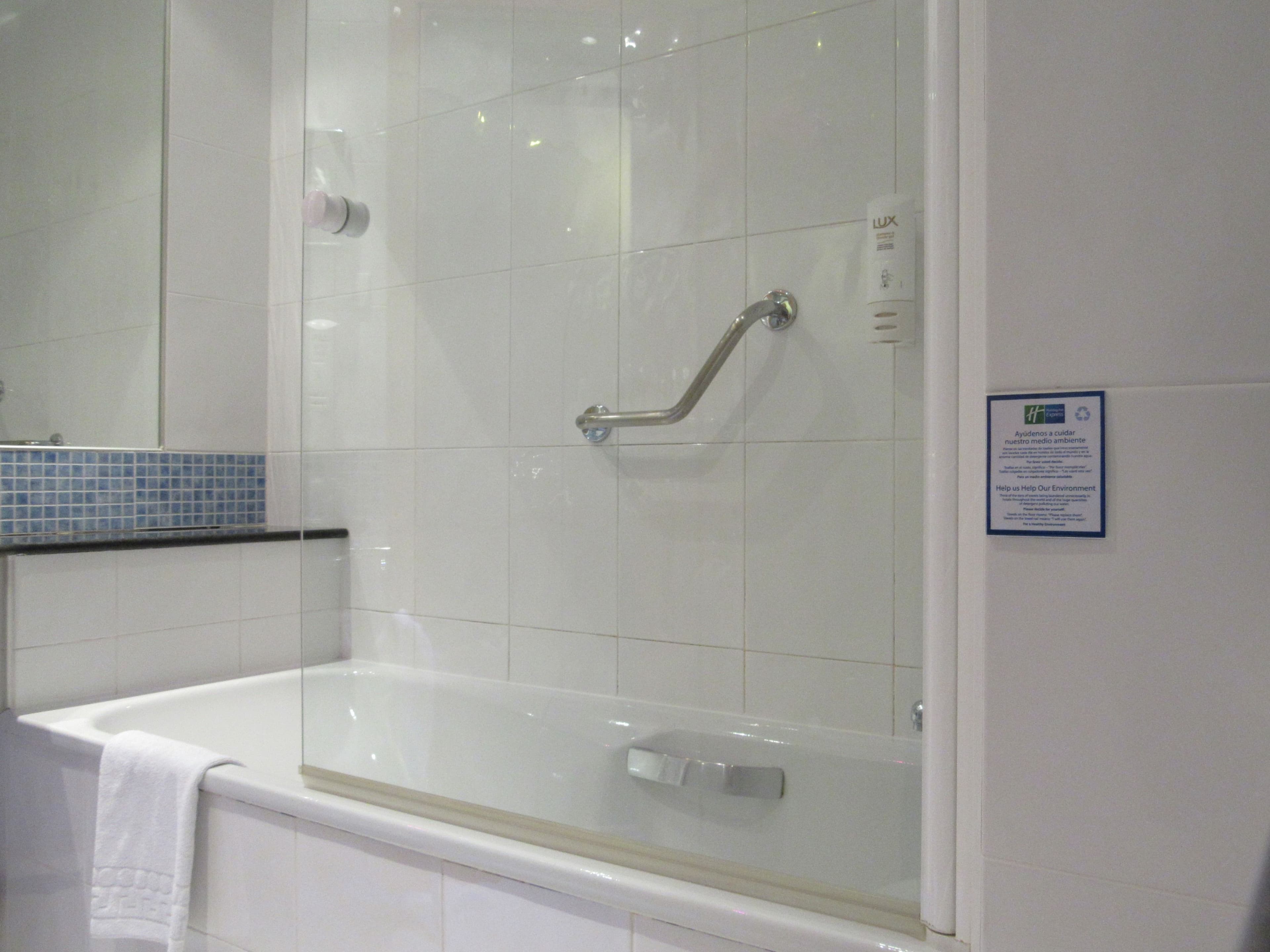 Holiday Inn Express Valencia - Bonaire - Image 4