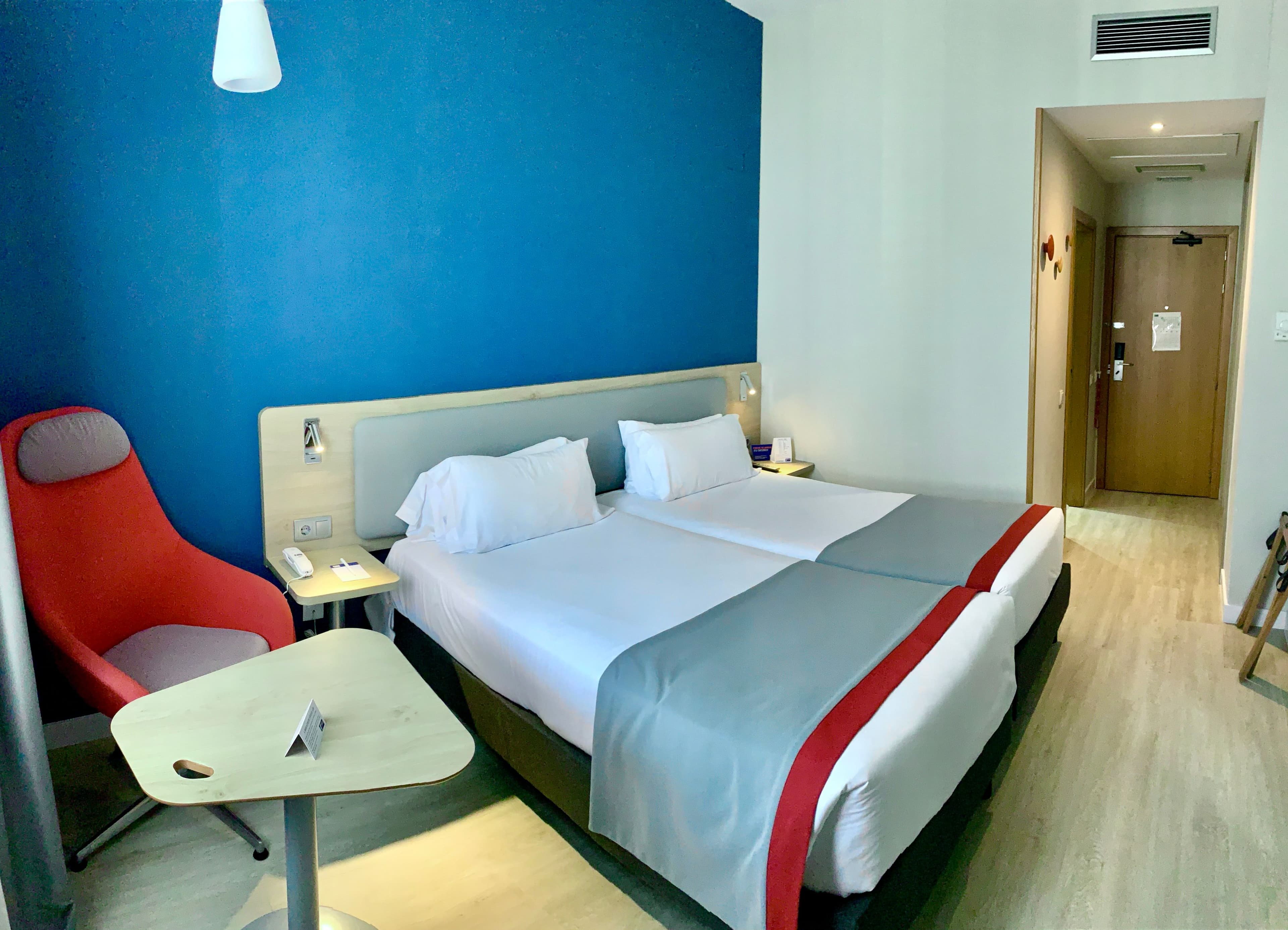 Holiday Inn Express Valencia-Ciudad las Ciencias — 9