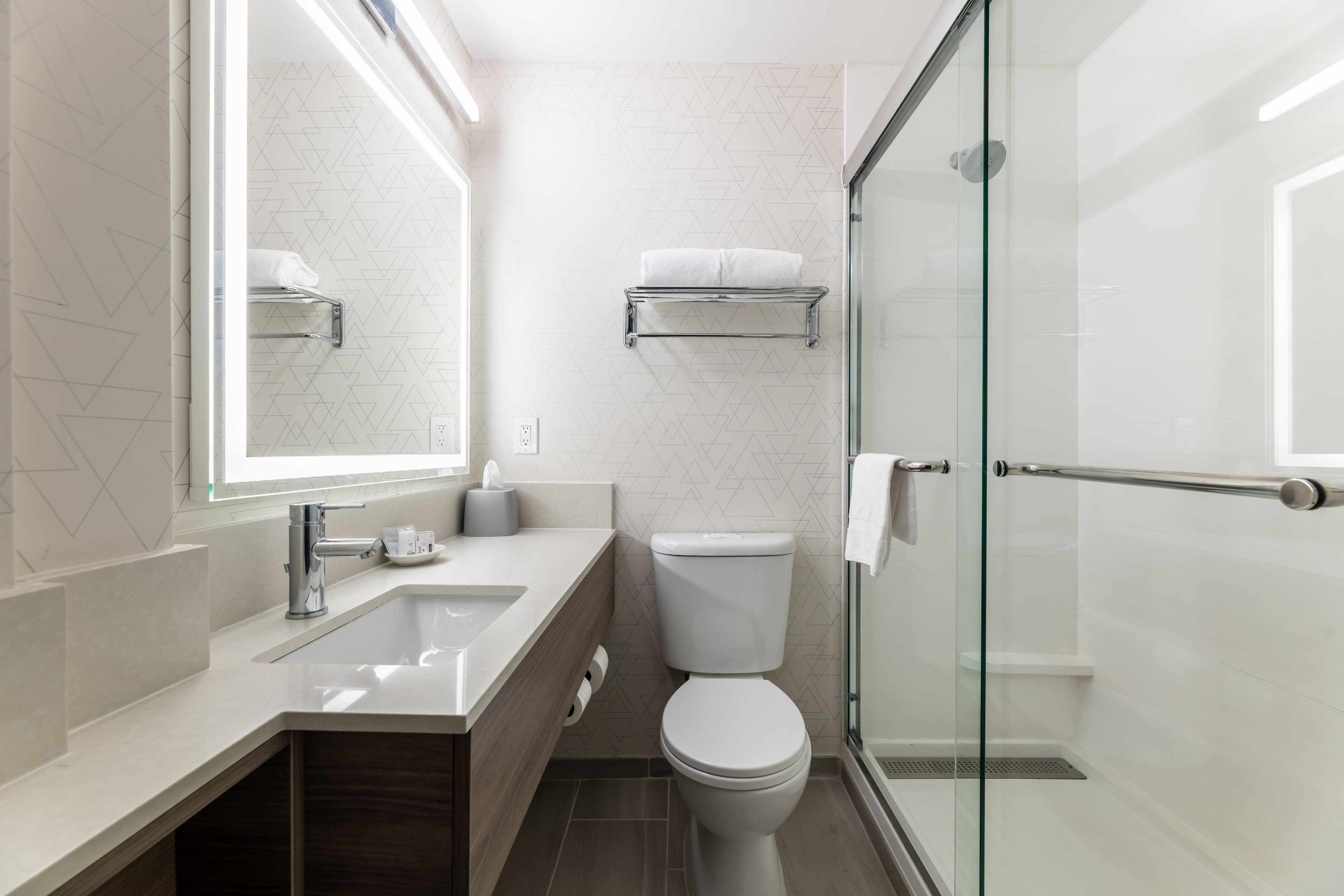 Holiday Inn Express Van Nuys — 14