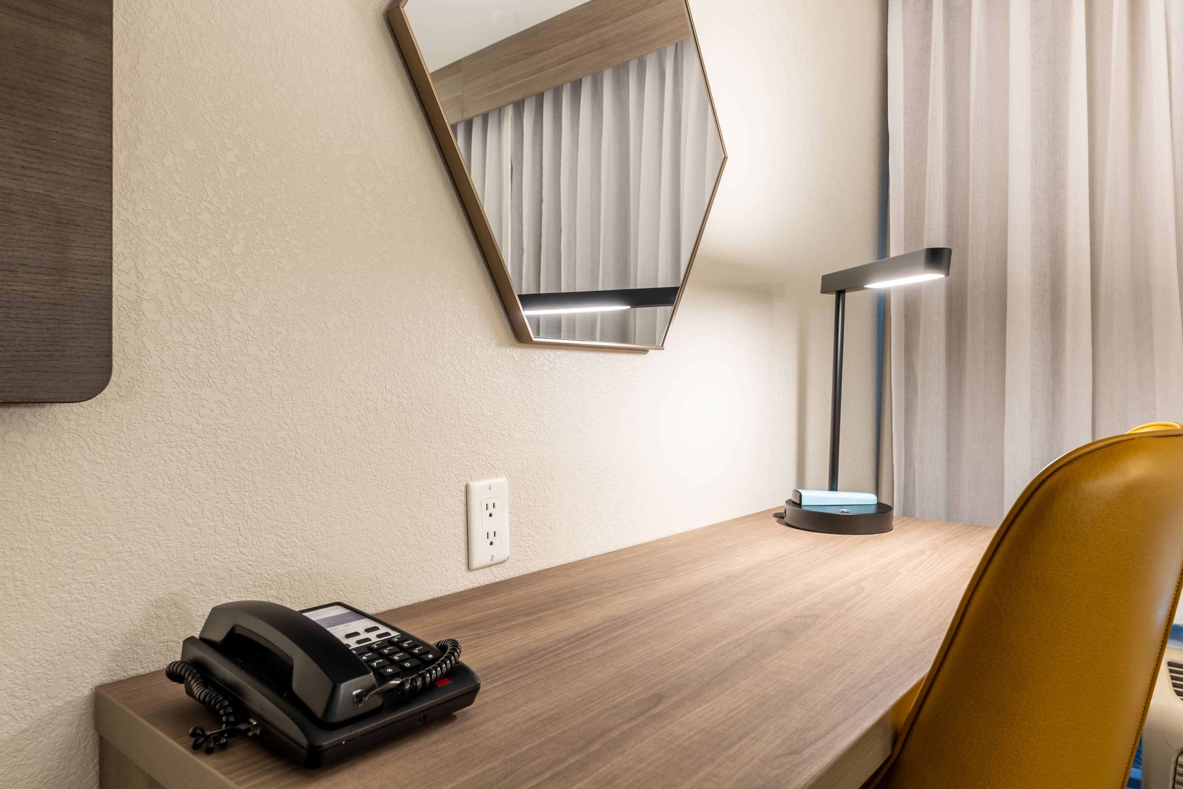 Holiday Inn Express Van Nuys — 13