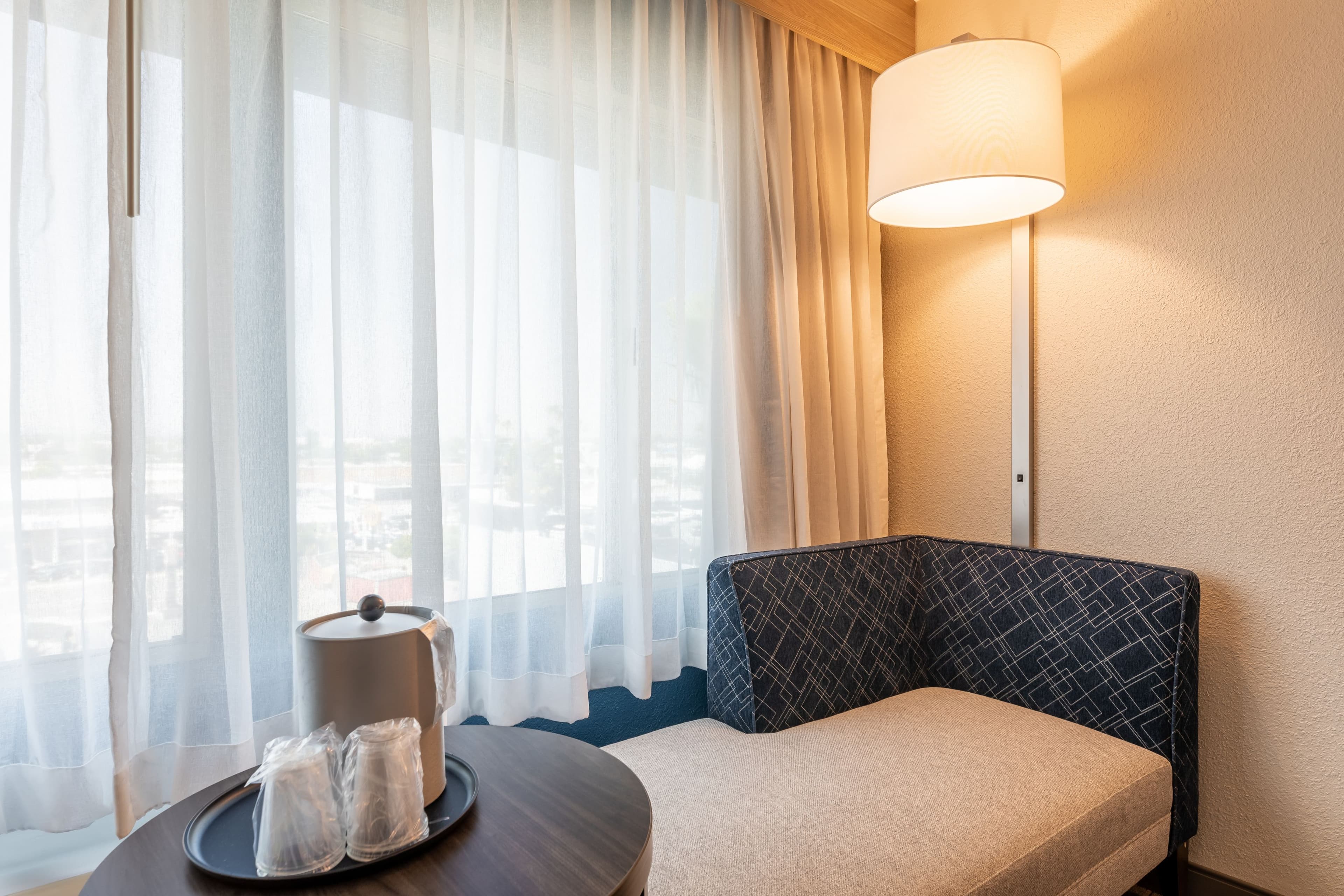 Holiday Inn Express Van Nuys — 12