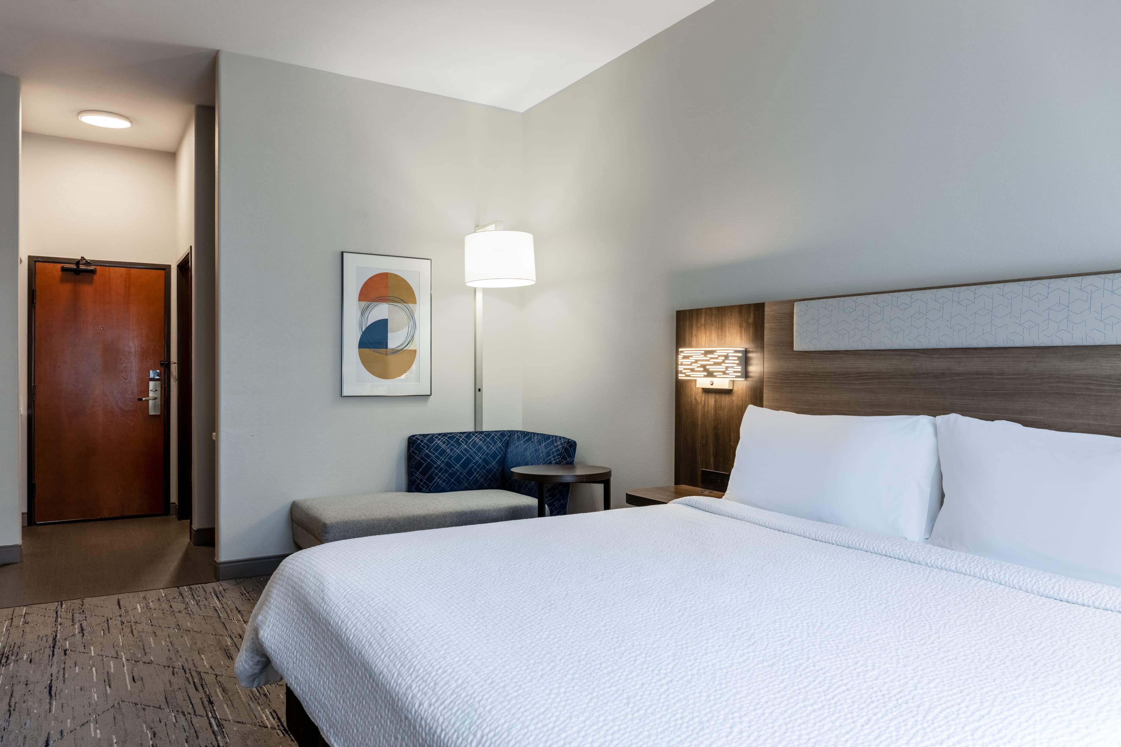Holiday Inn Express Vancouver North - Salmon Creek - Image 4