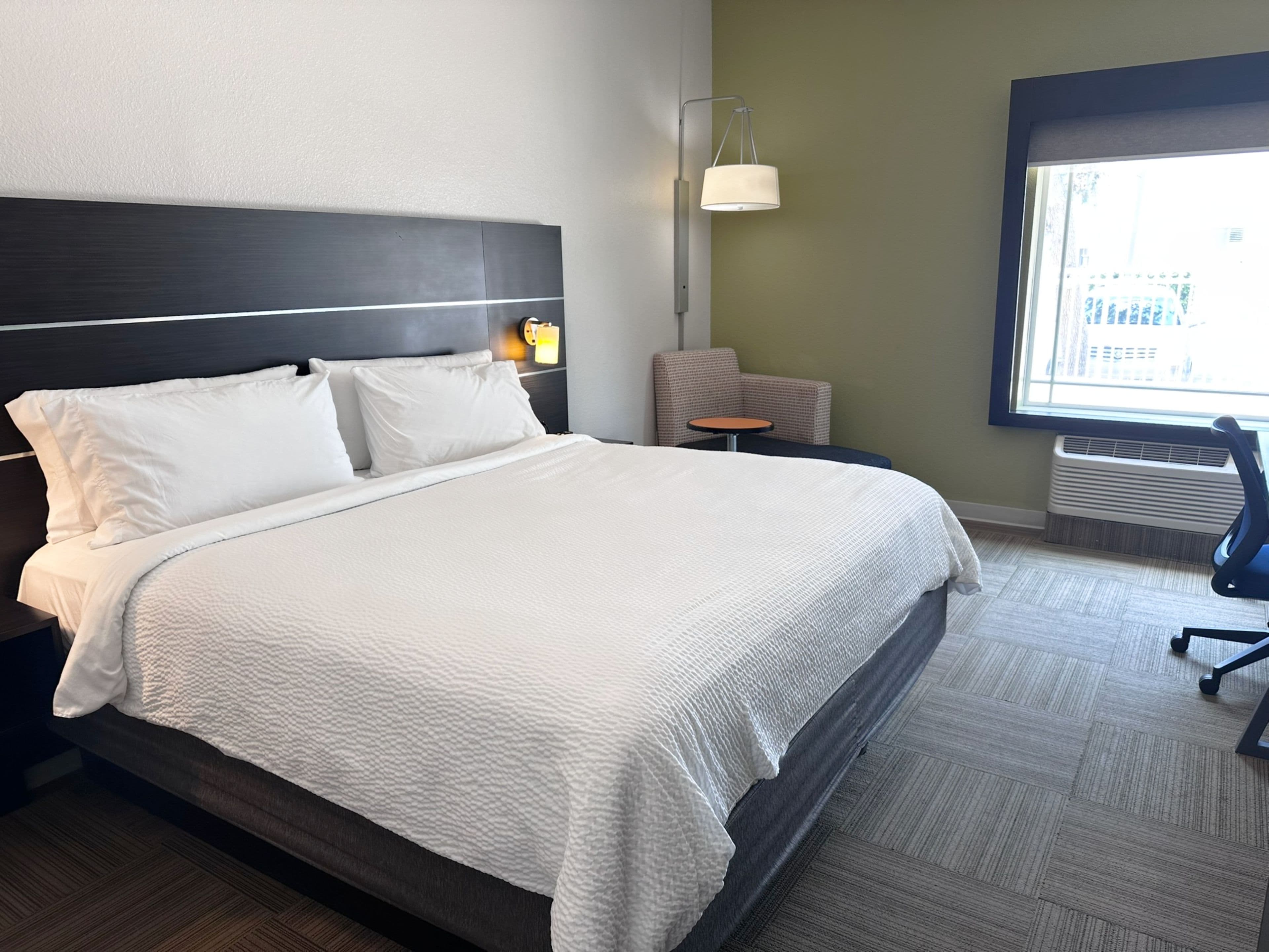 Holiday Inn Express Venice - Image 3