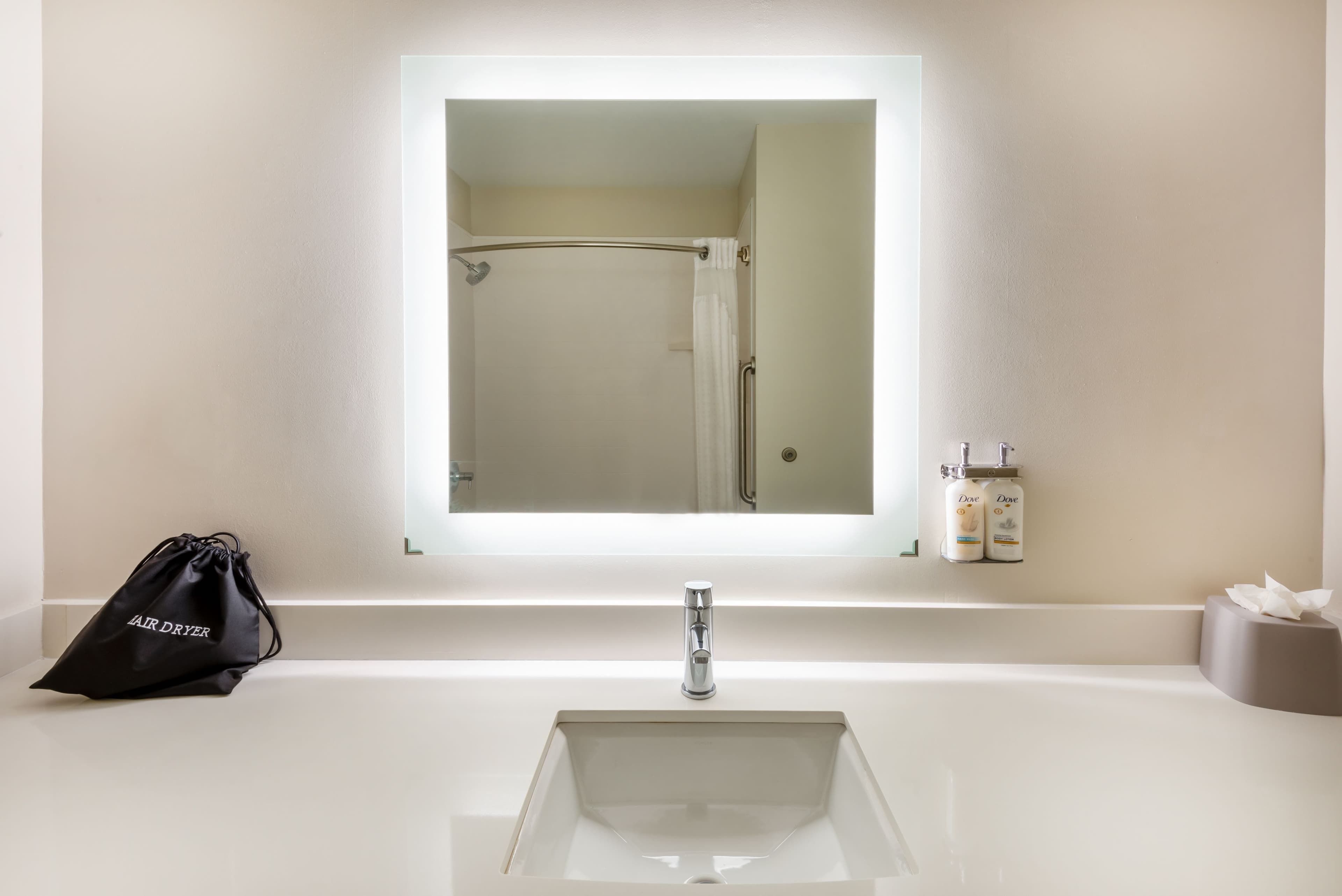 Holiday Inn Express Vermilion — 7