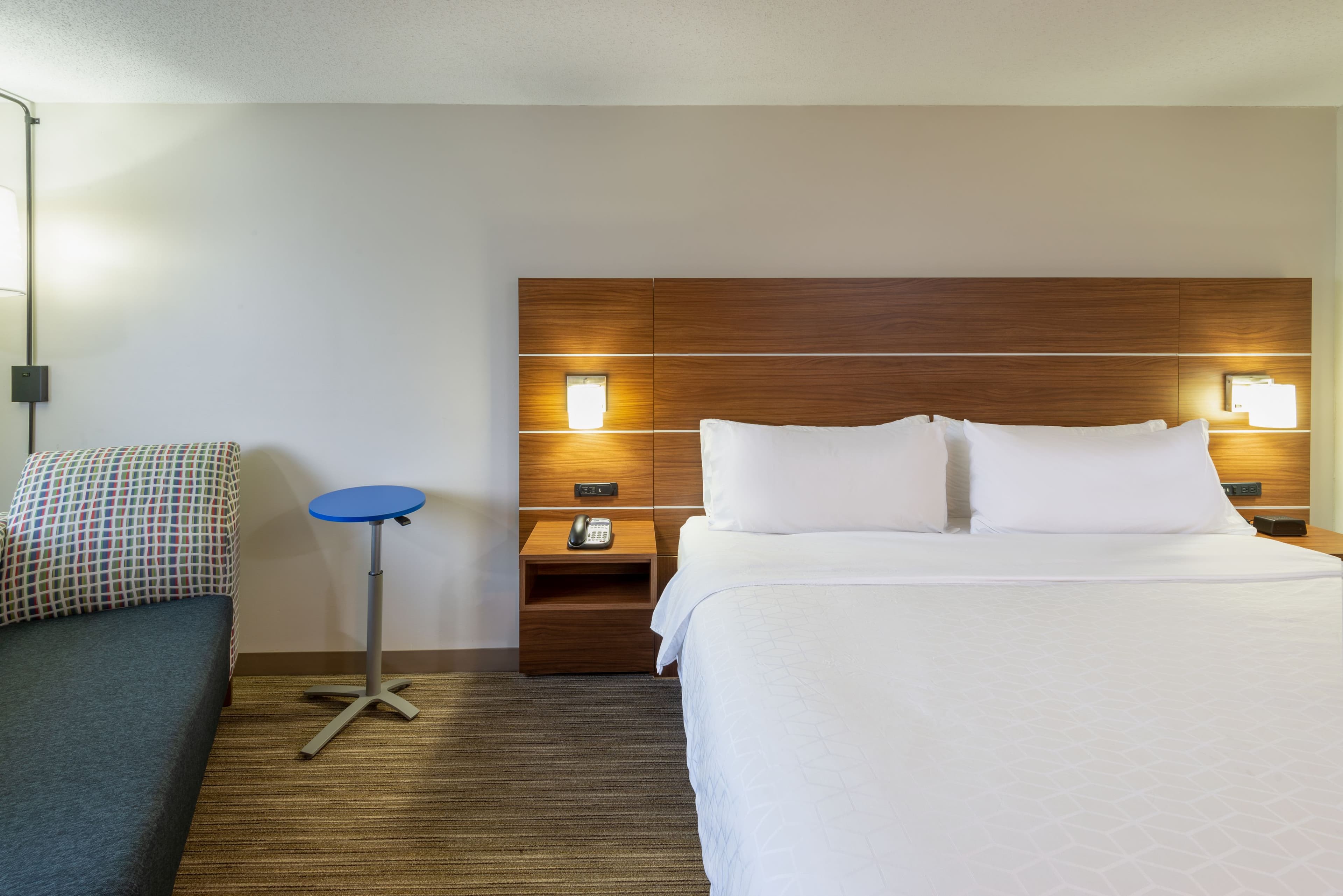 Holiday Inn Express Vermilion - Image 5