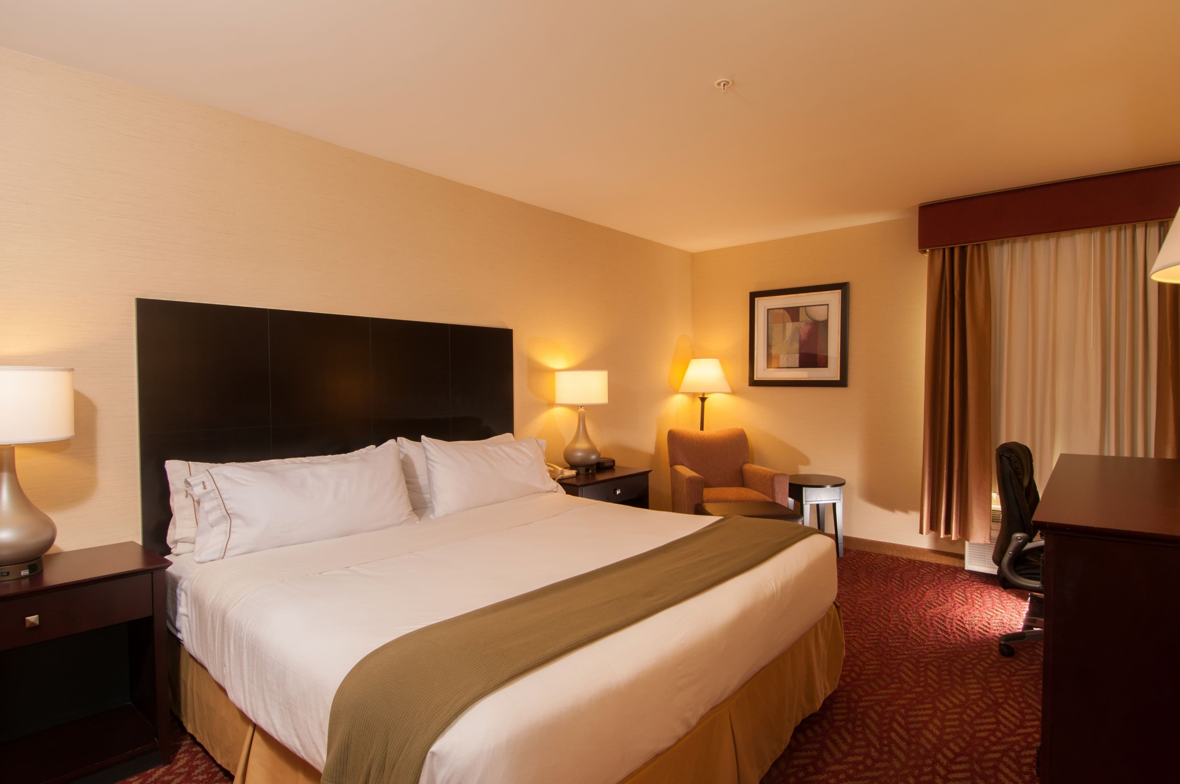 Holiday Inn Express Vernon - Manchester - Image 2