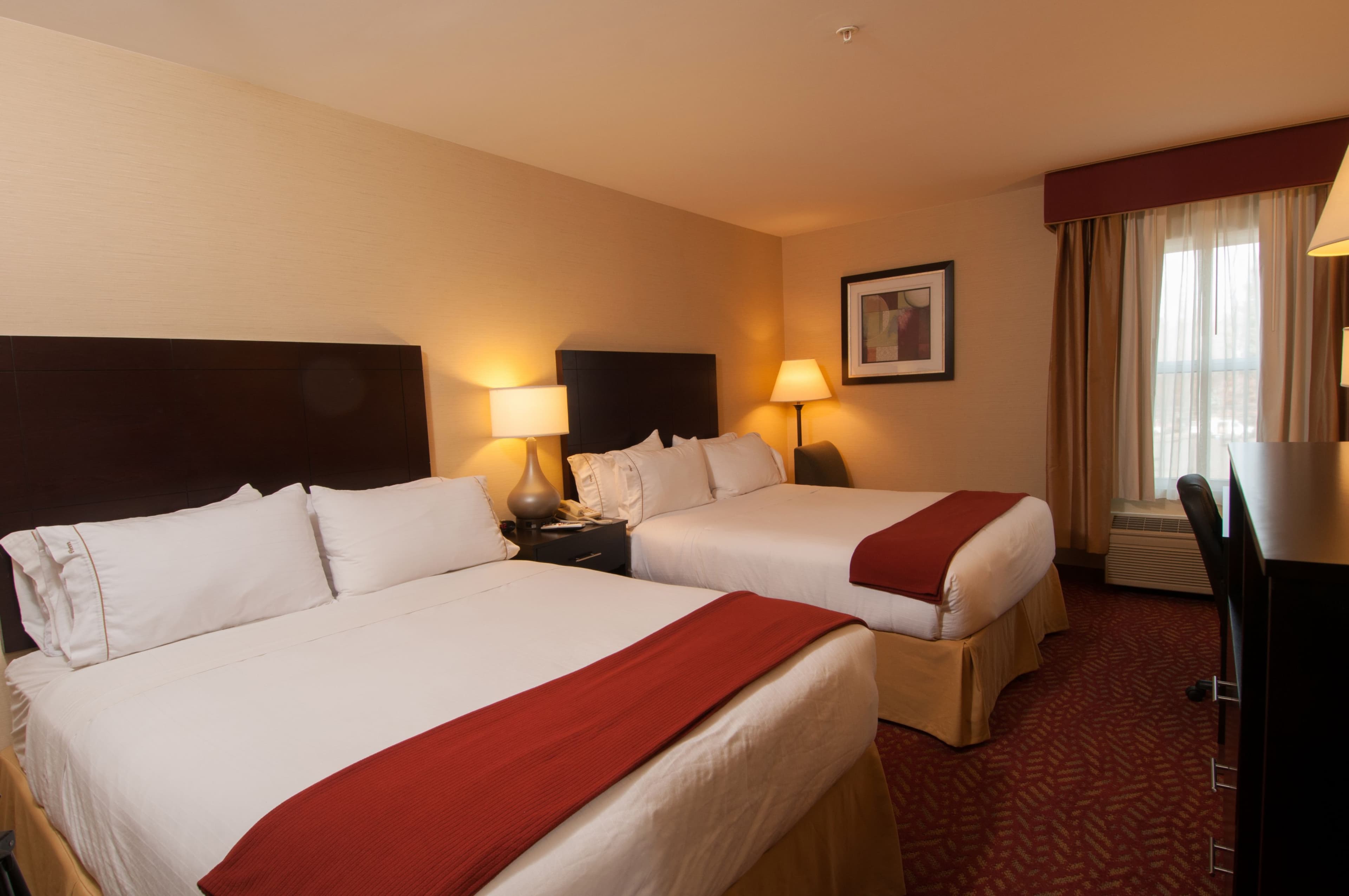 Holiday Inn Express Vernon - Manchester — 7