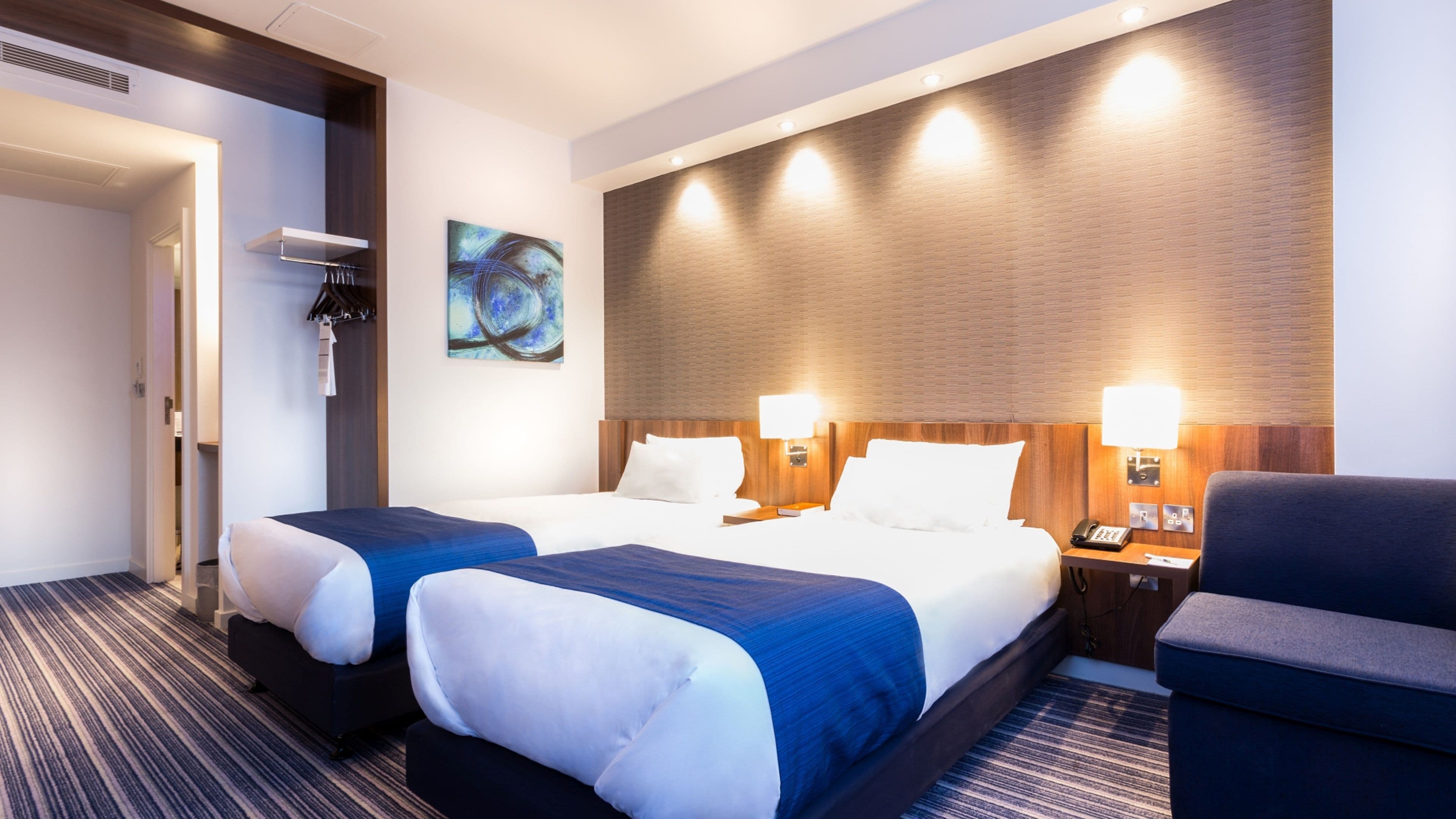 Holiday Inn Express Wakefield — 24