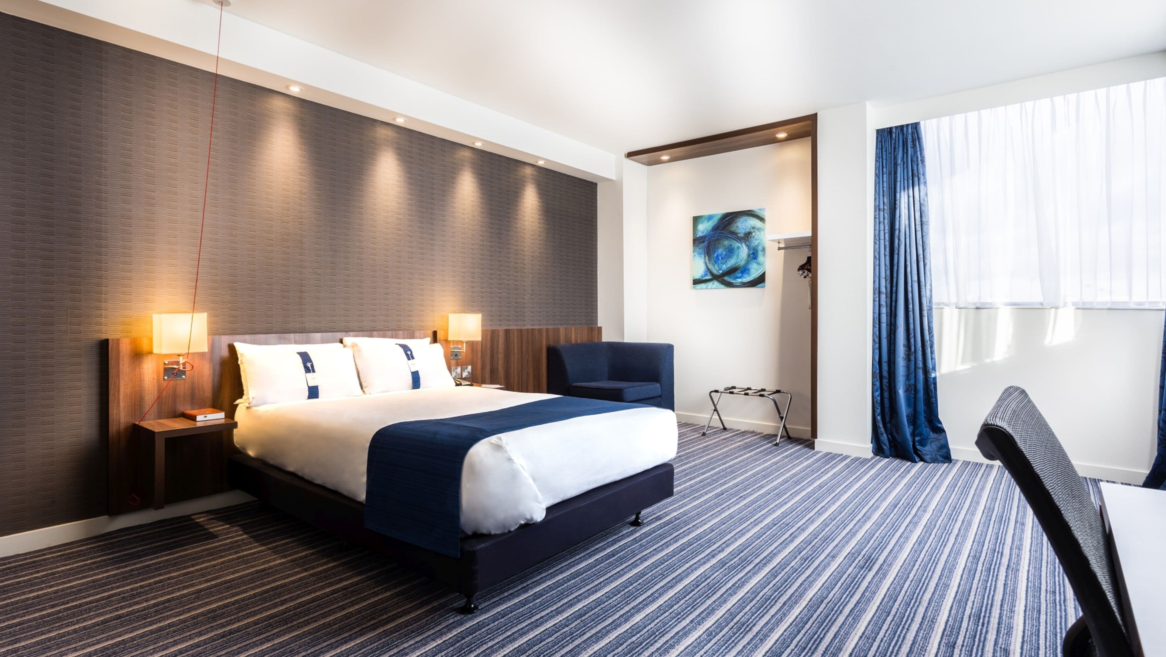 Holiday Inn Express Wakefield — 16