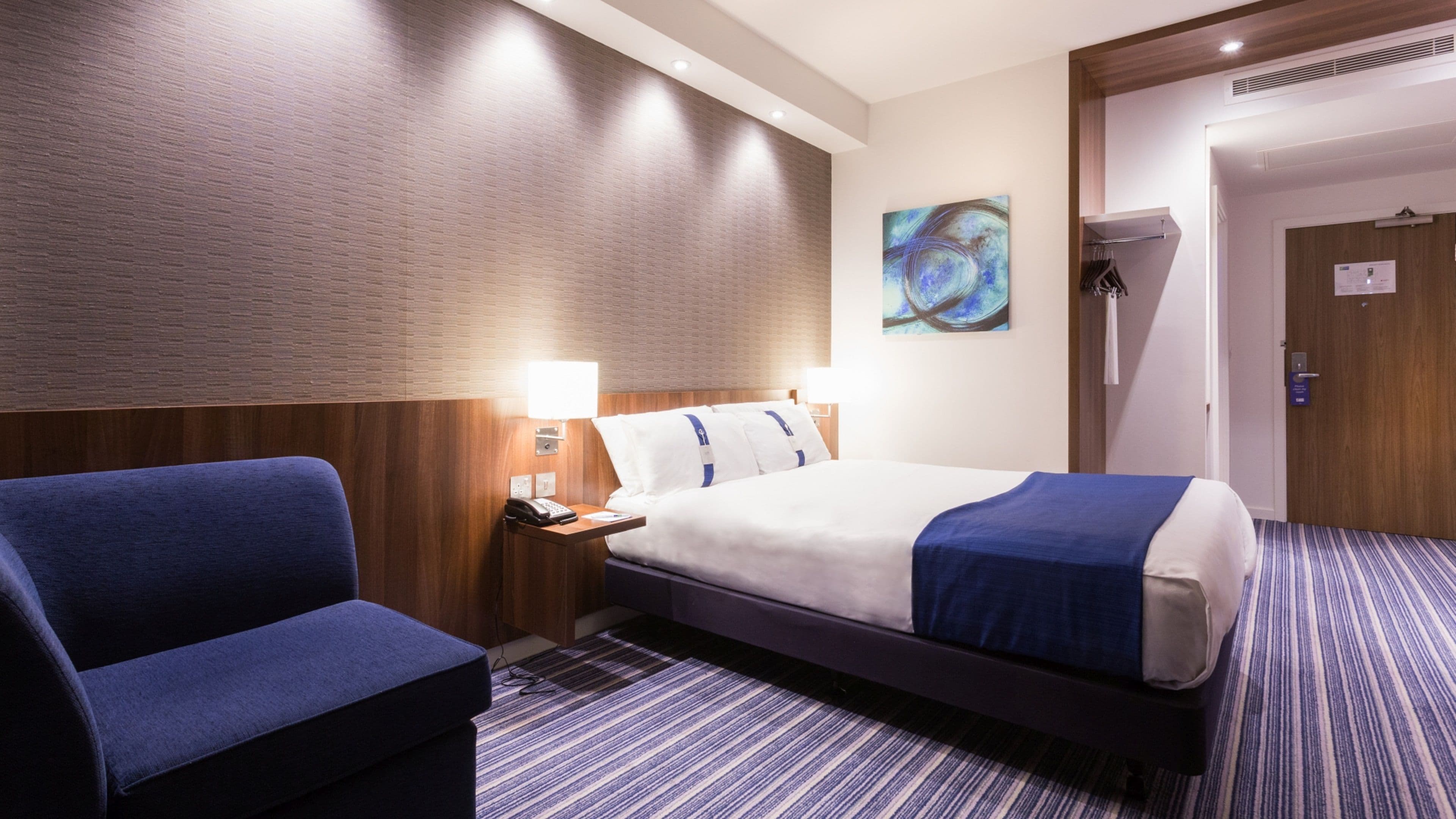 Holiday Inn Express Wakefield — 14