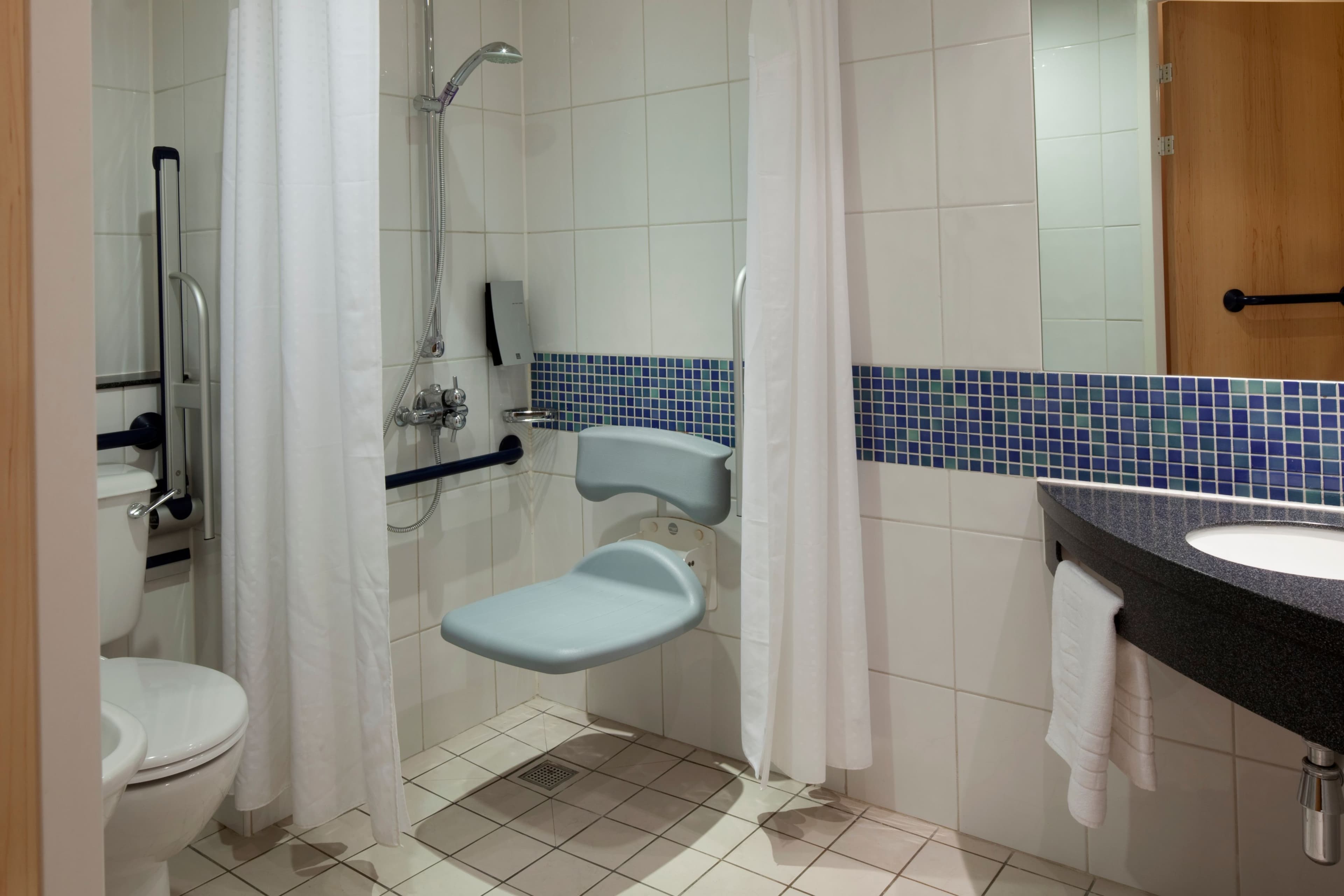 Holiday Inn Express Birmingham - Walsall — 6
