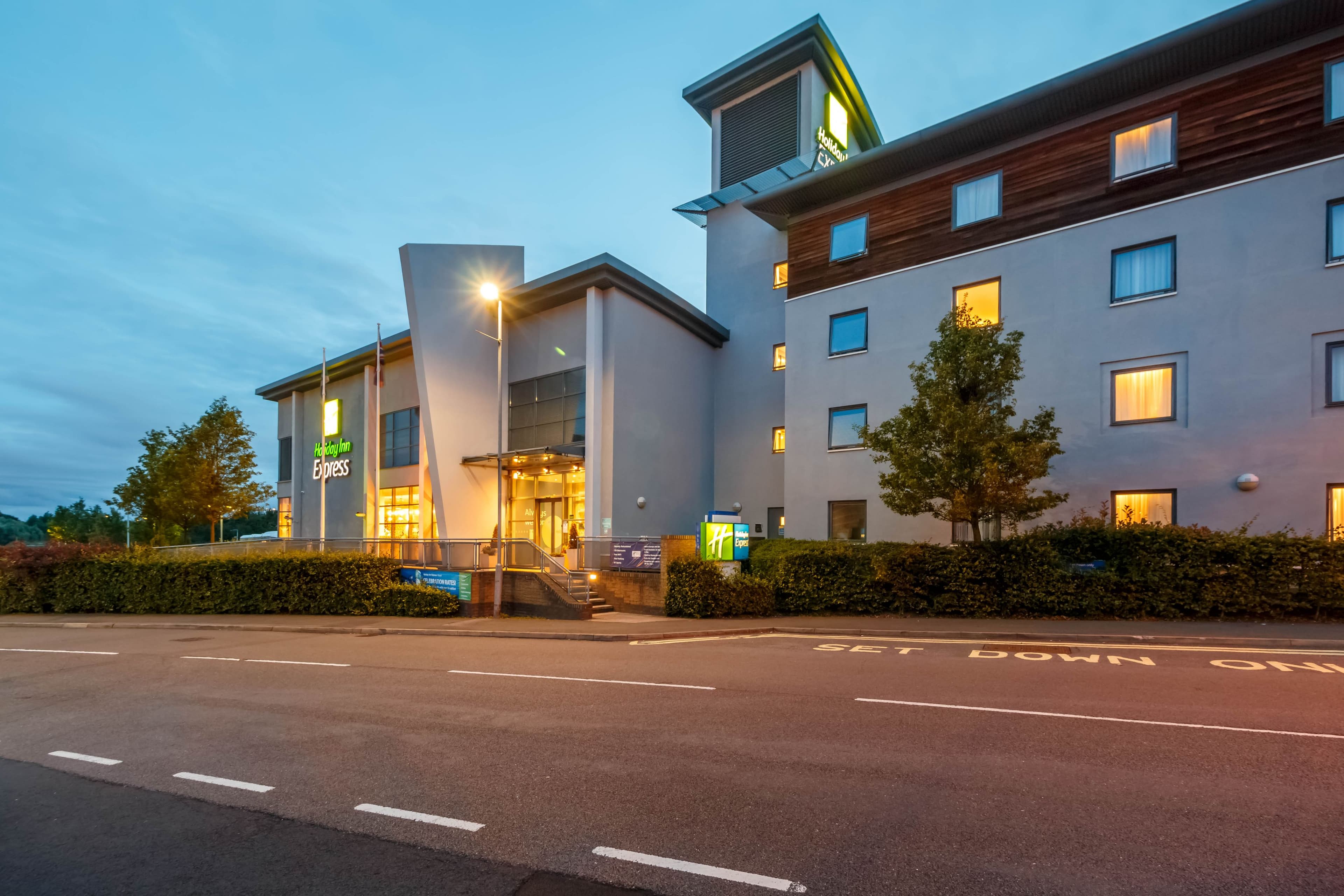 Holiday Inn Express Birmingham - Walsall - Image 1