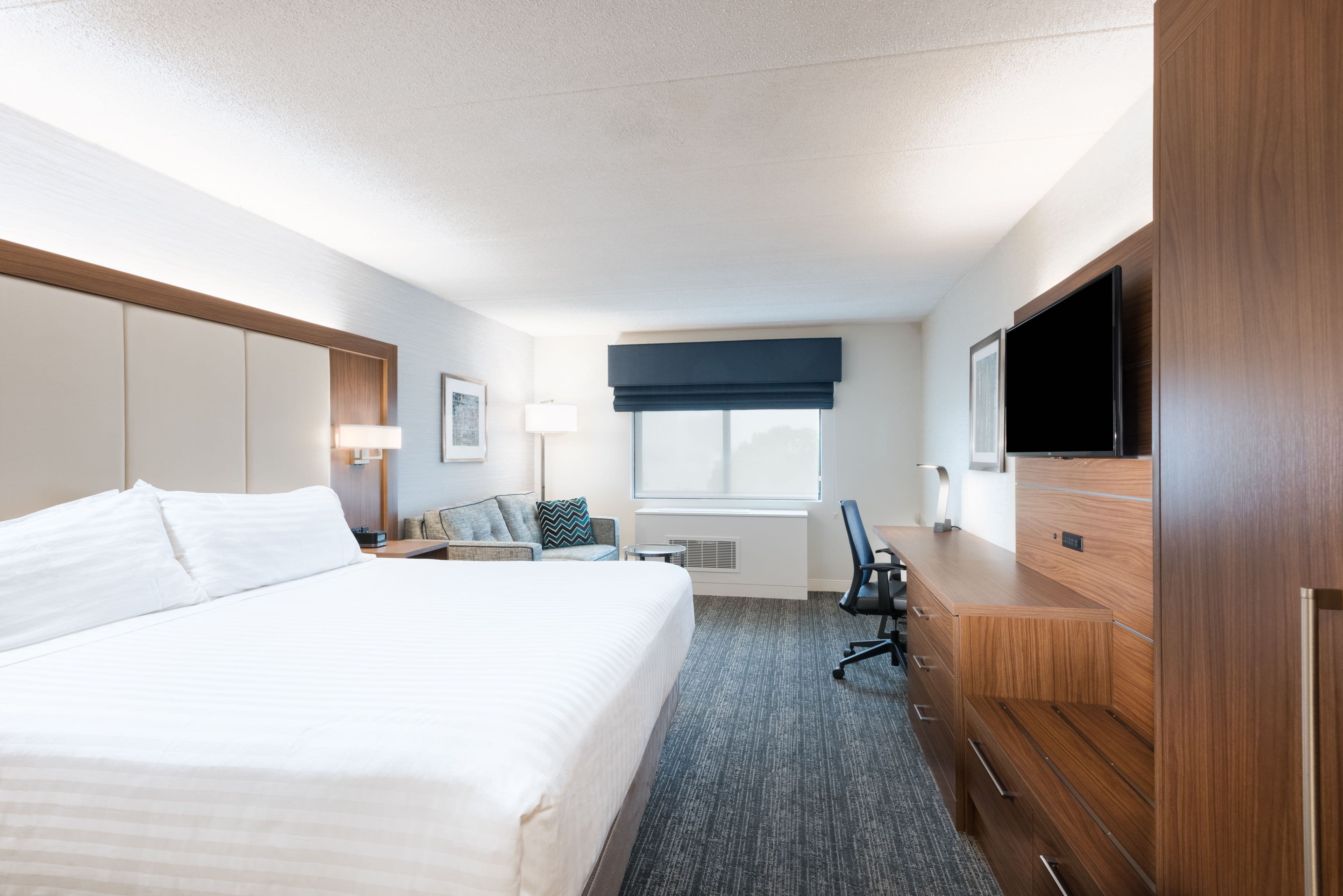 Holiday Inn Express Boston-Waltham — 2