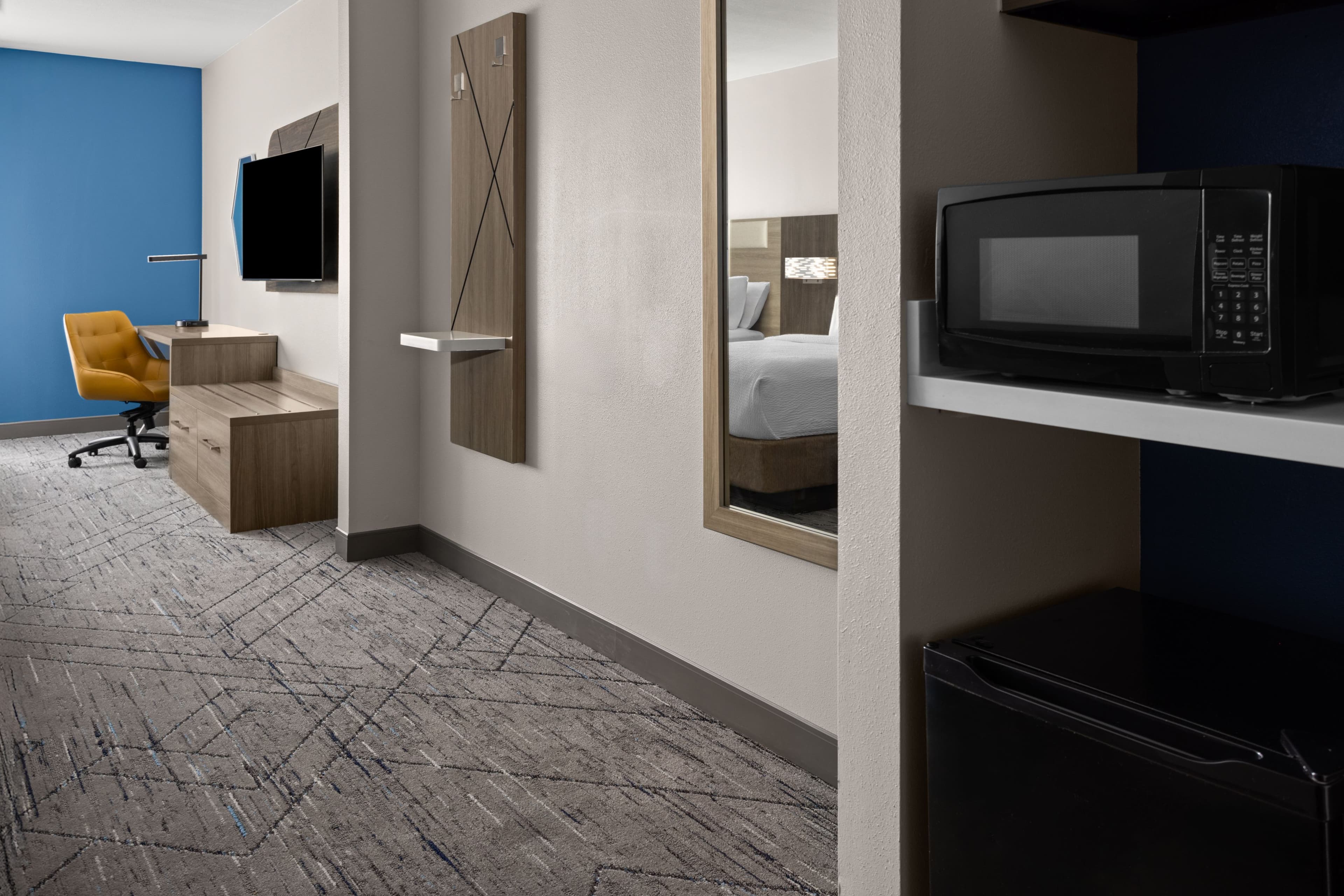 Holiday Inn Express Syracuse-Fairgrounds — 15