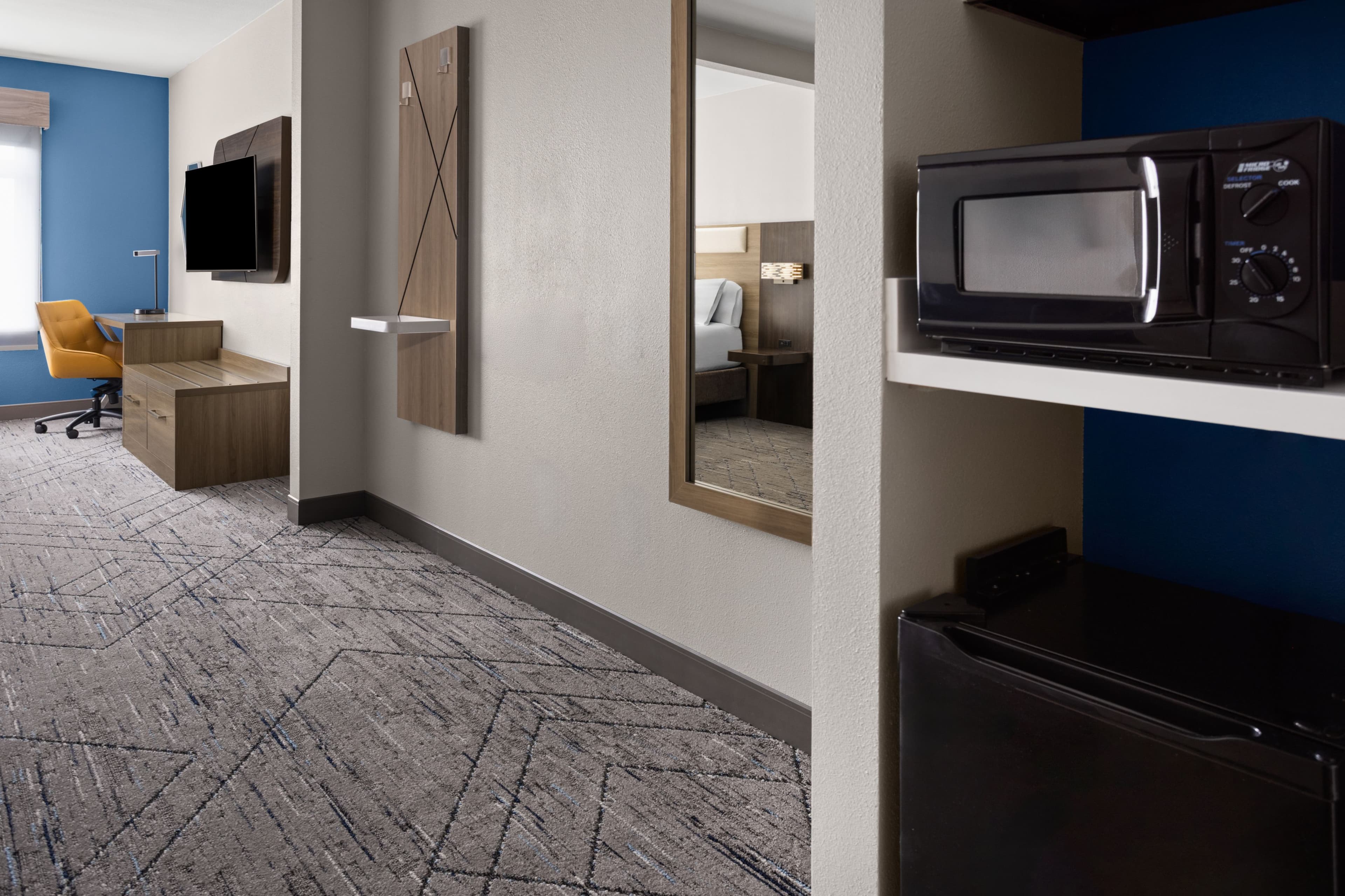 Holiday Inn Express Syracuse-Fairgrounds - Image 5